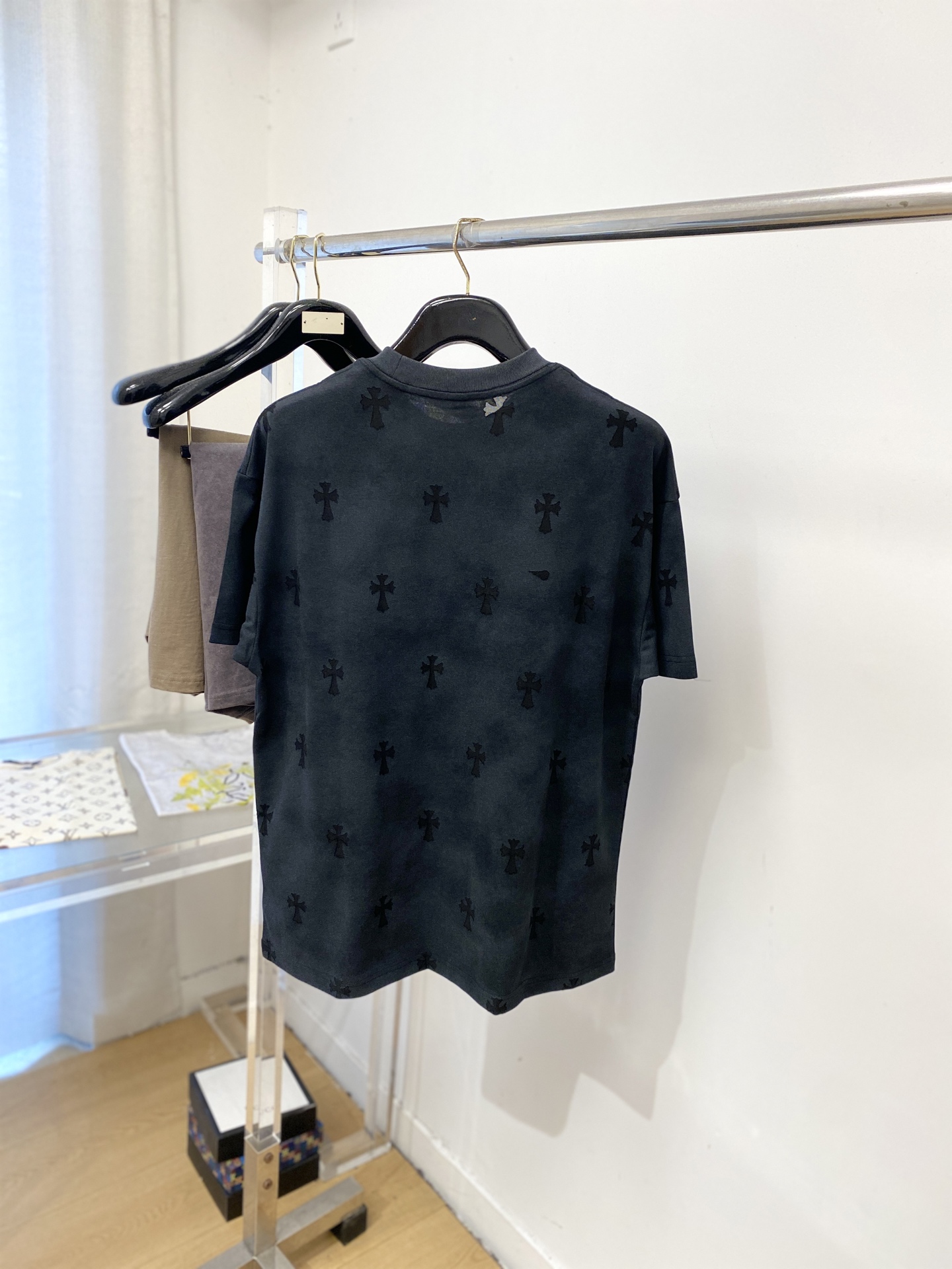 short sleeves