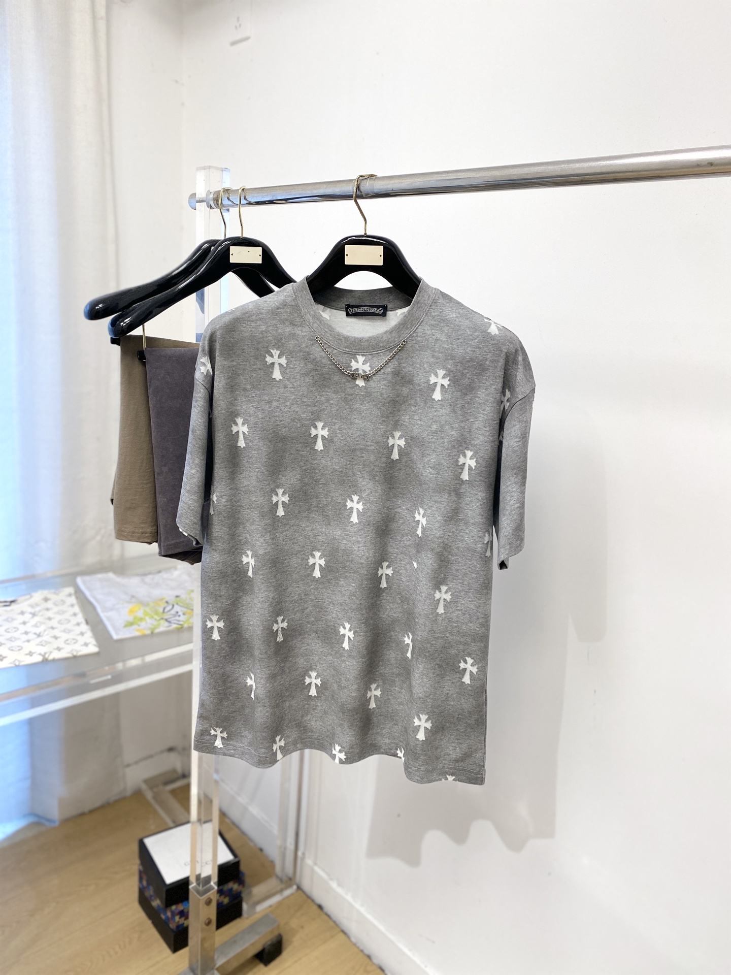 short sleeves