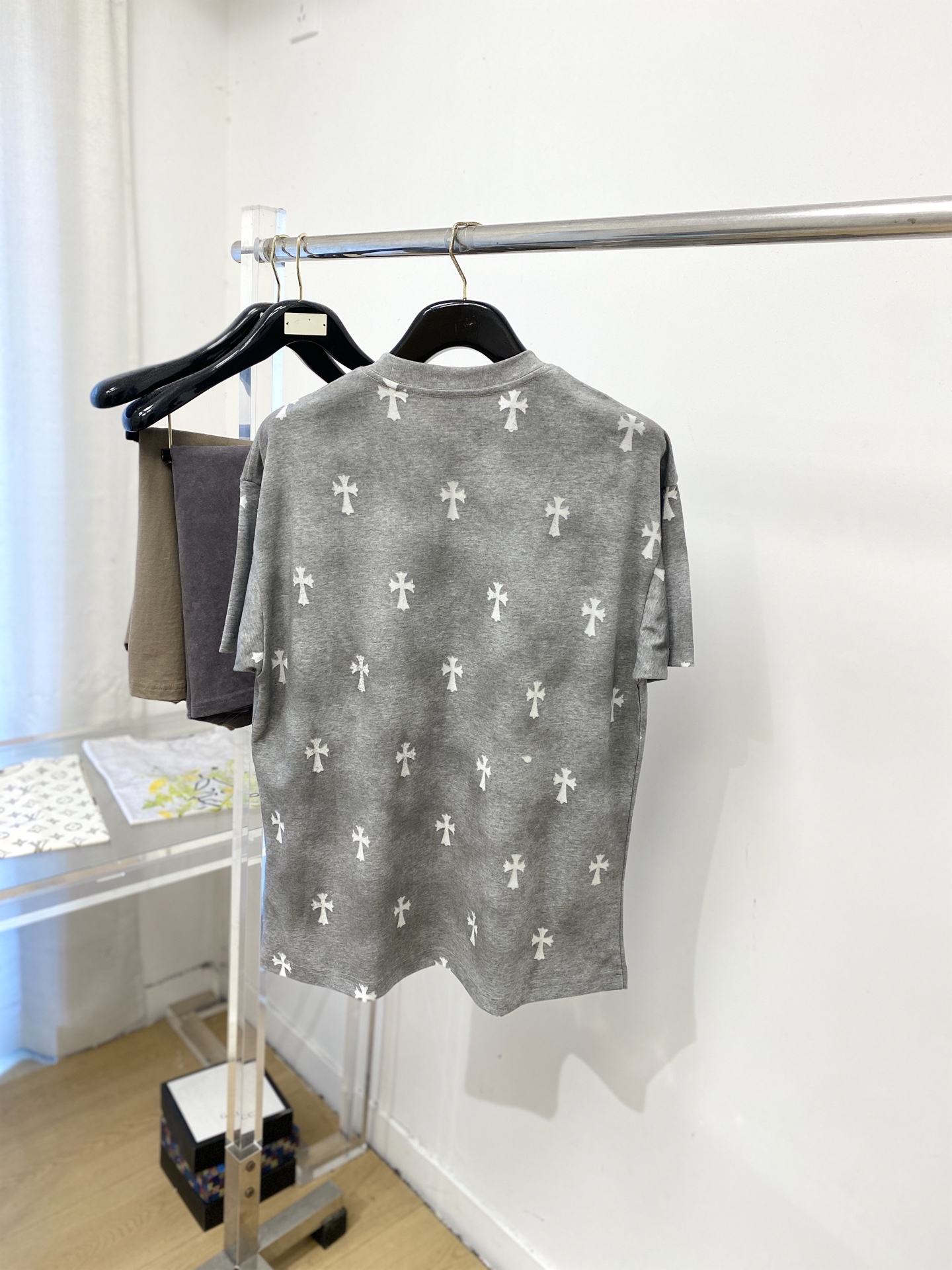 short sleeves