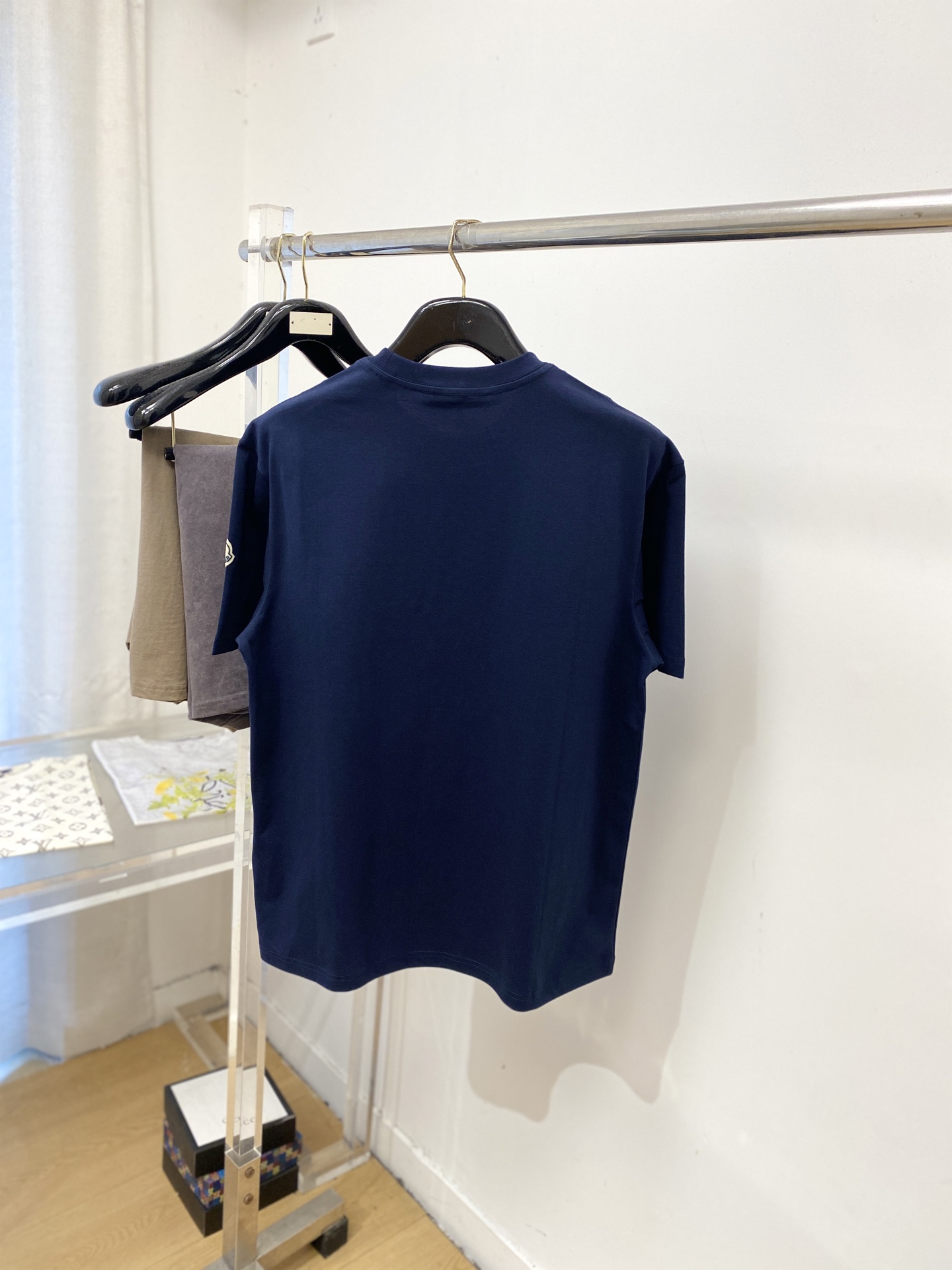 short sleeves
