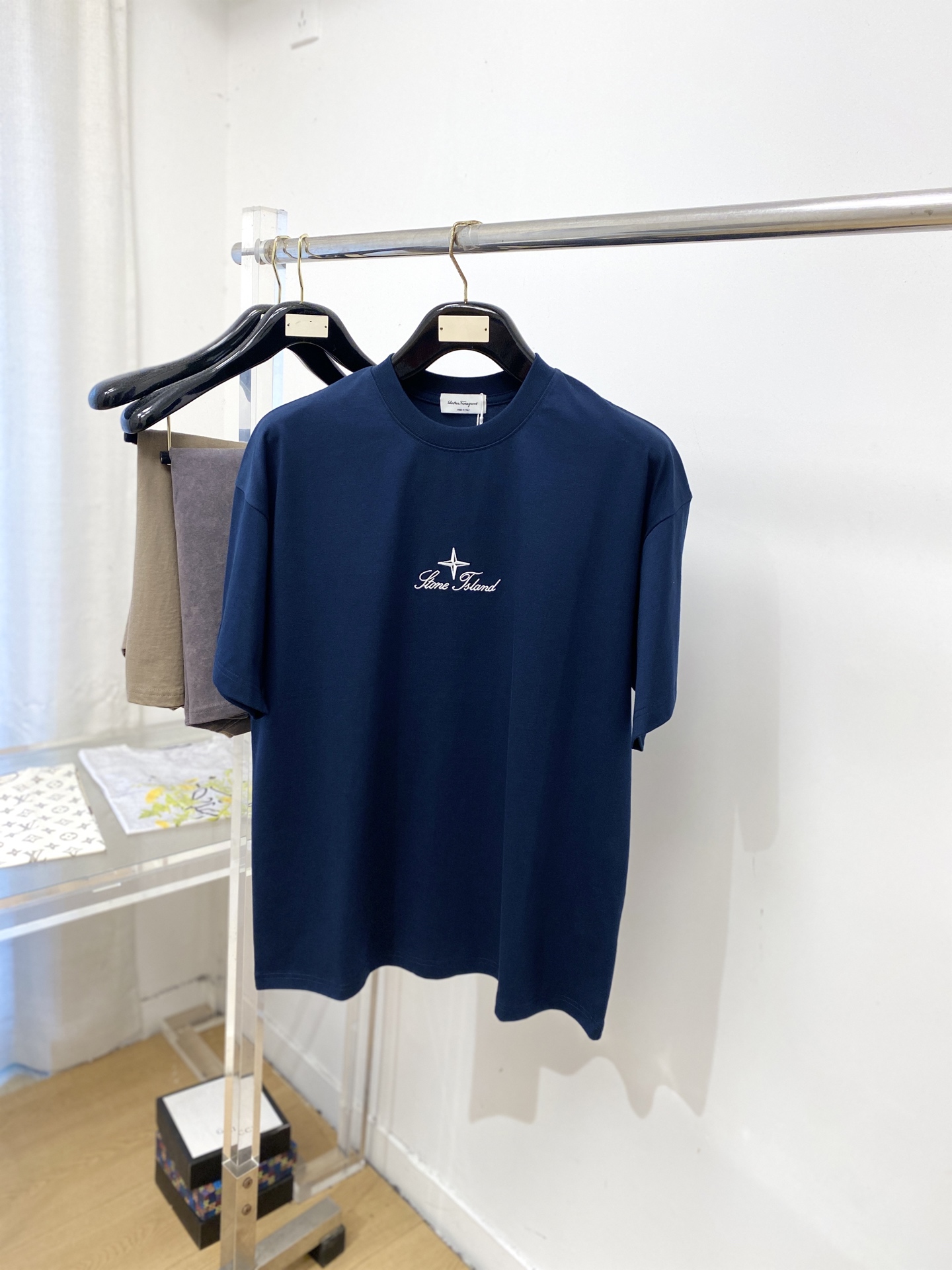 short sleeves