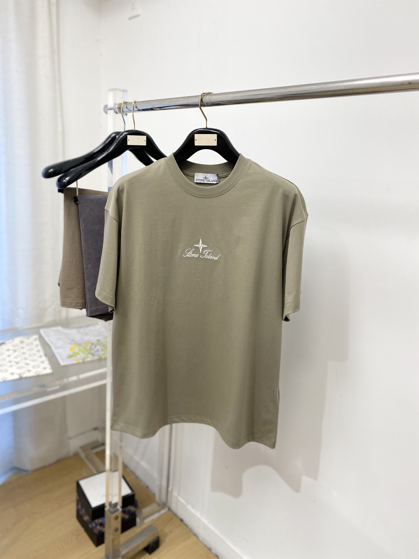 short sleeves