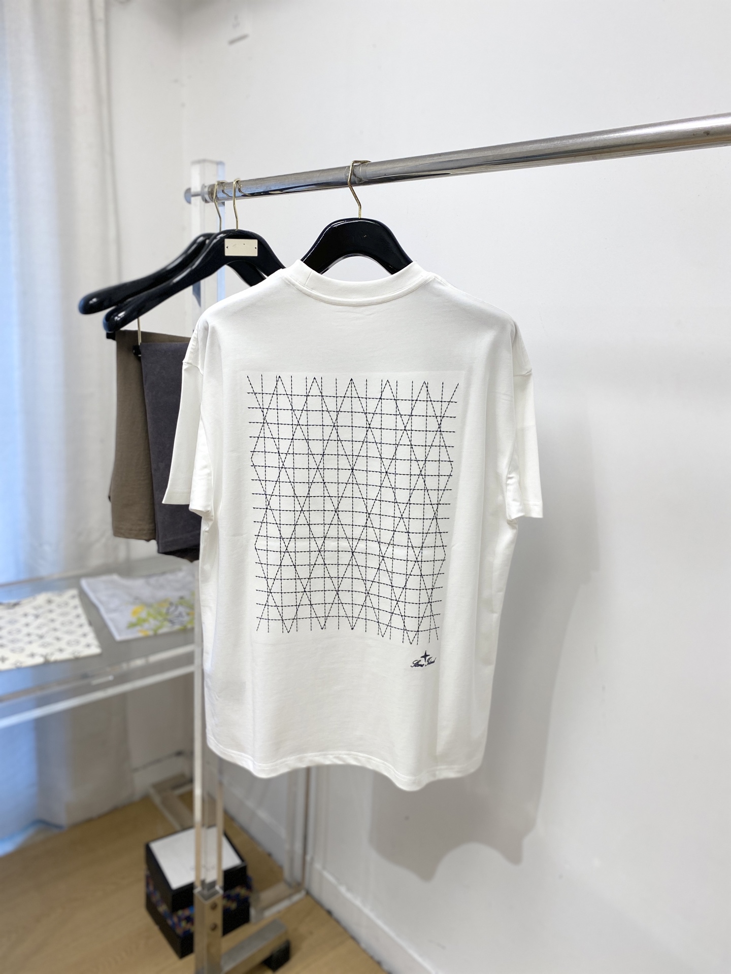 short sleeves