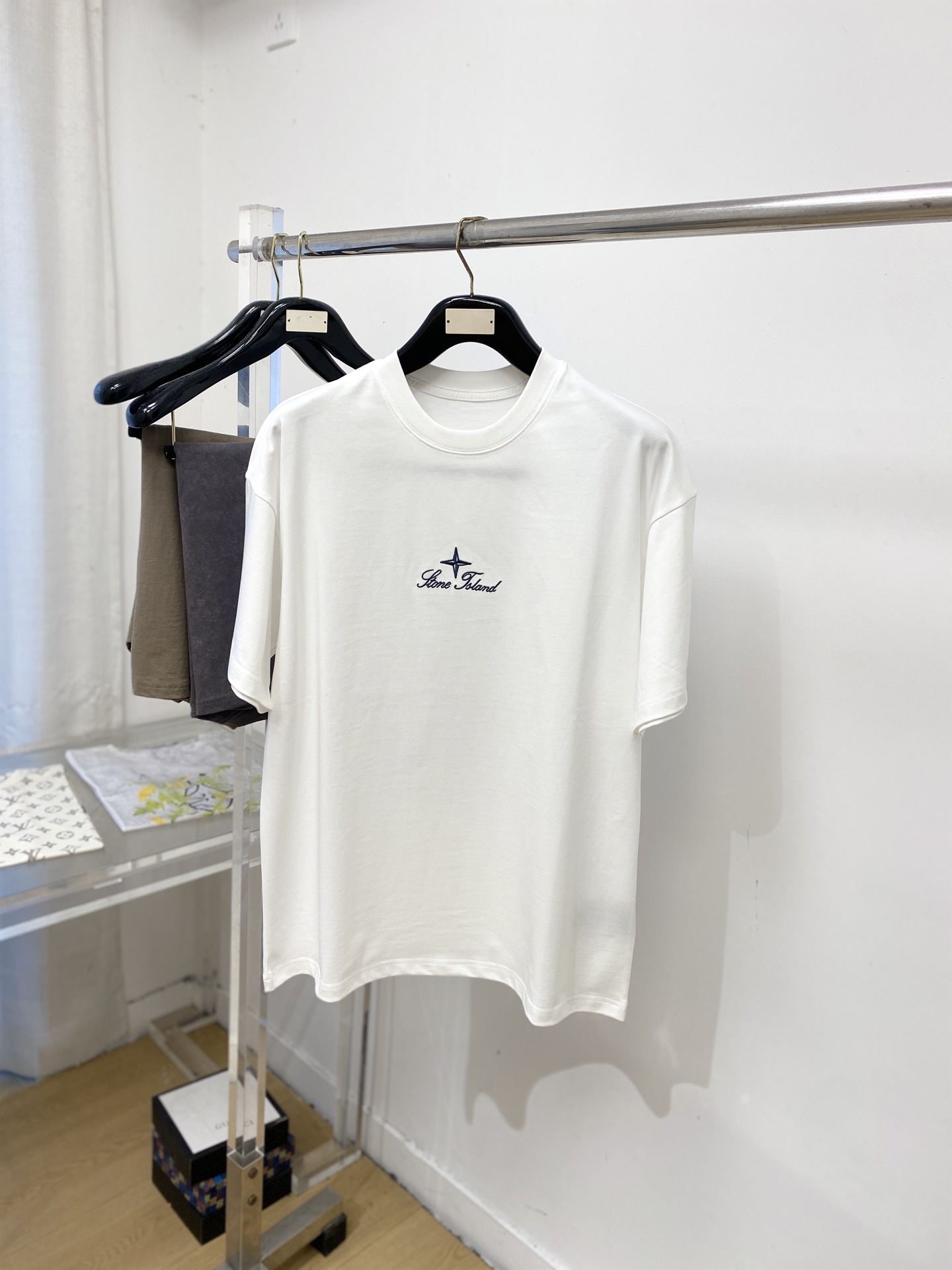 short sleeves