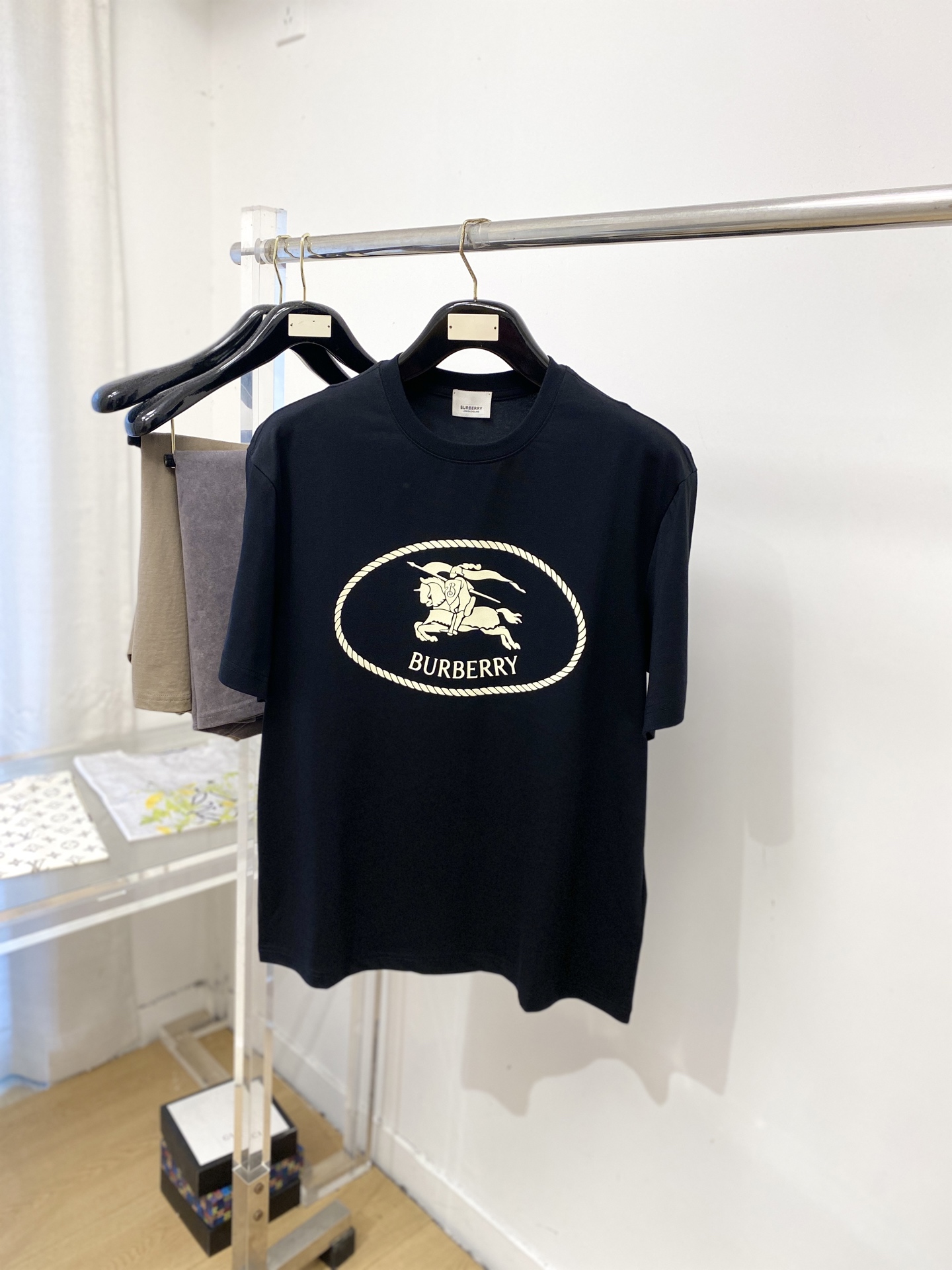 short sleeves