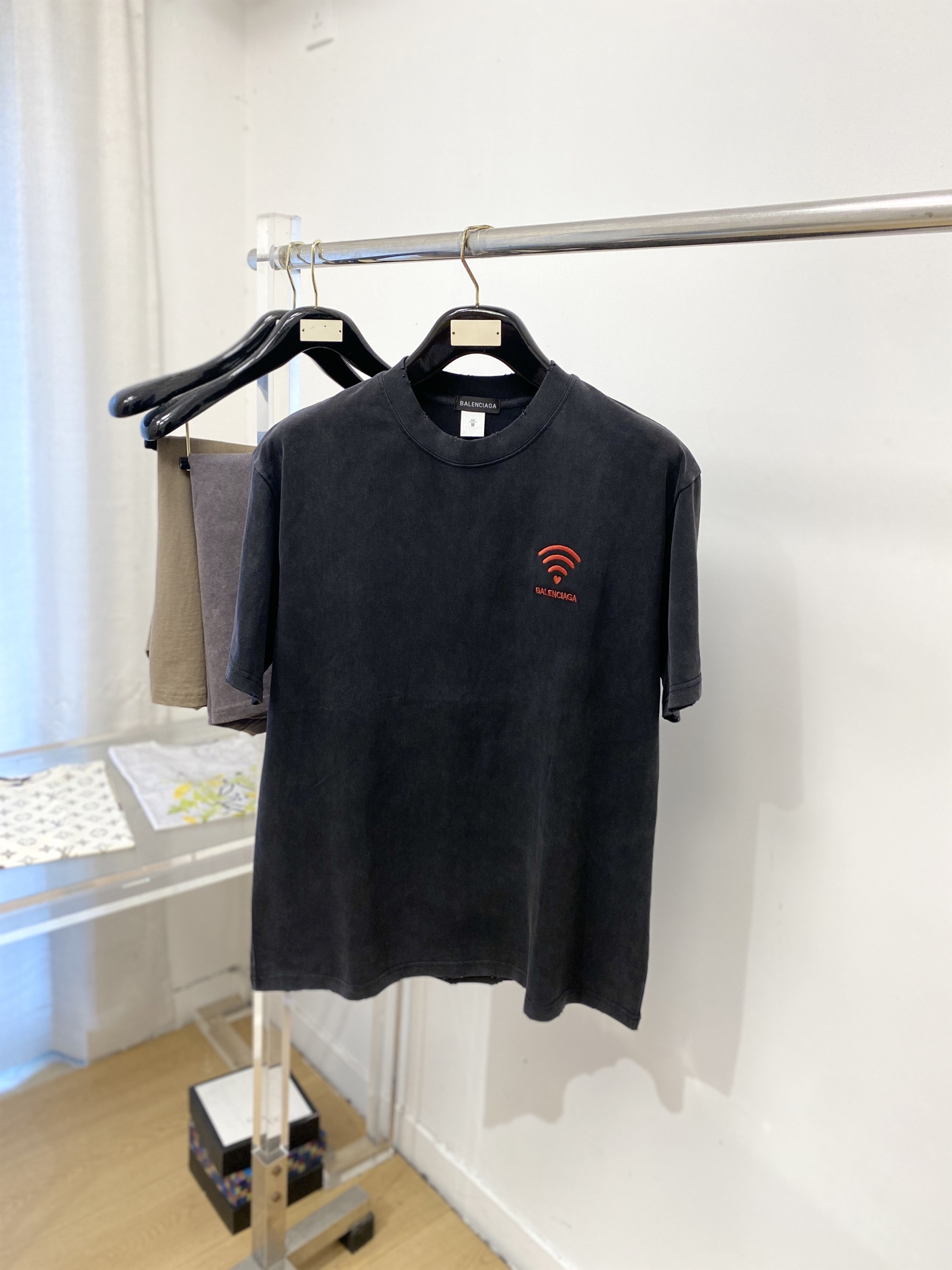 short sleeves