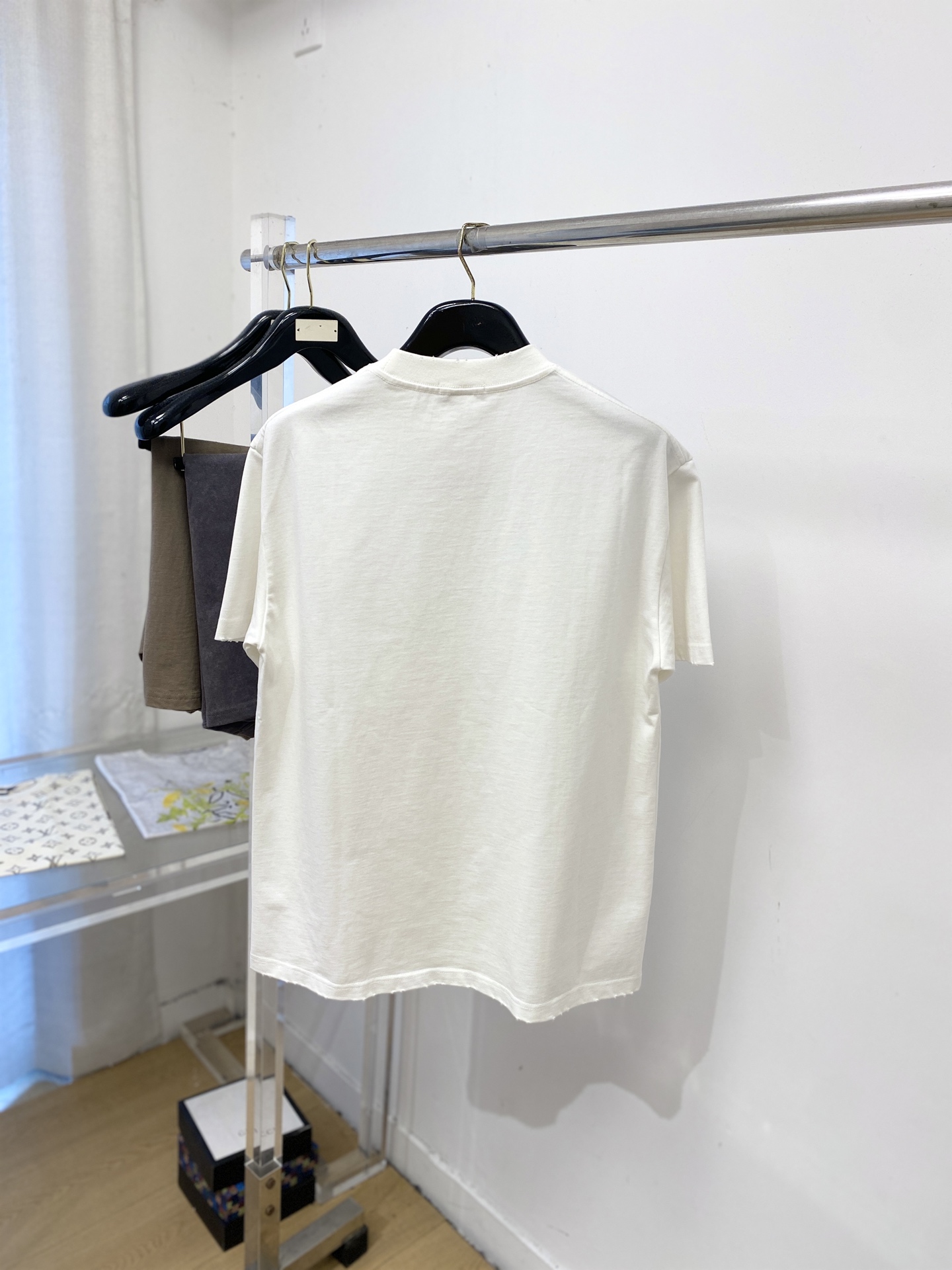 short sleeves