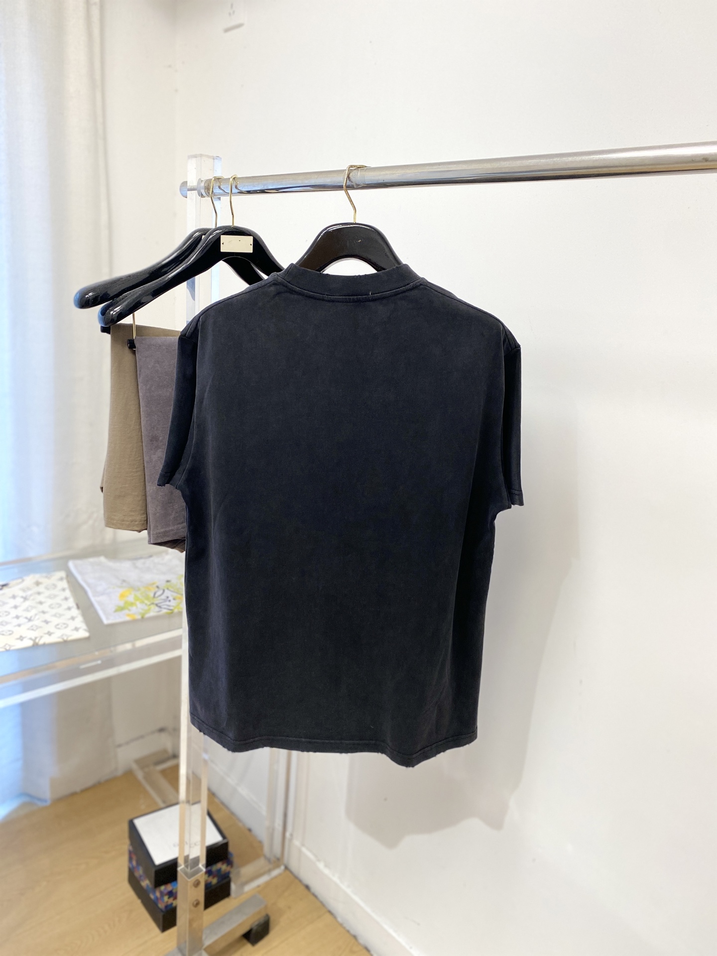 short sleeves