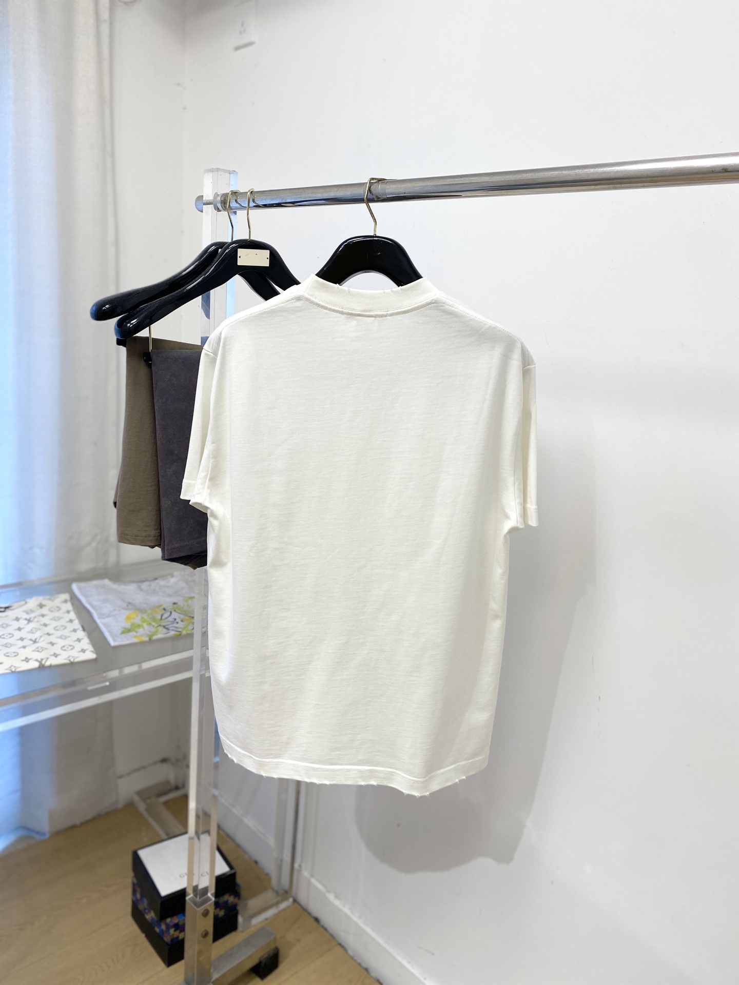 short sleeves