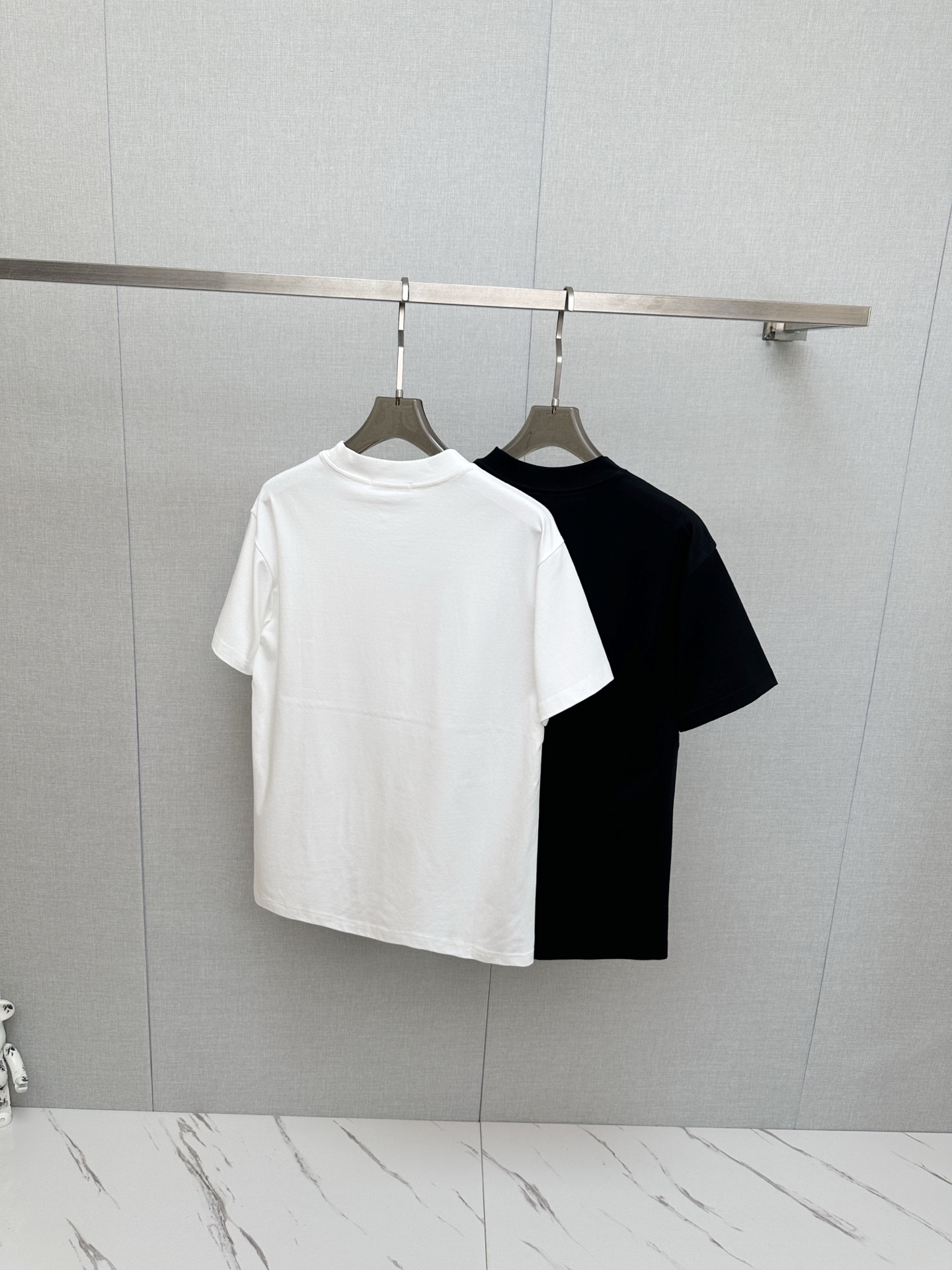 short sleeves