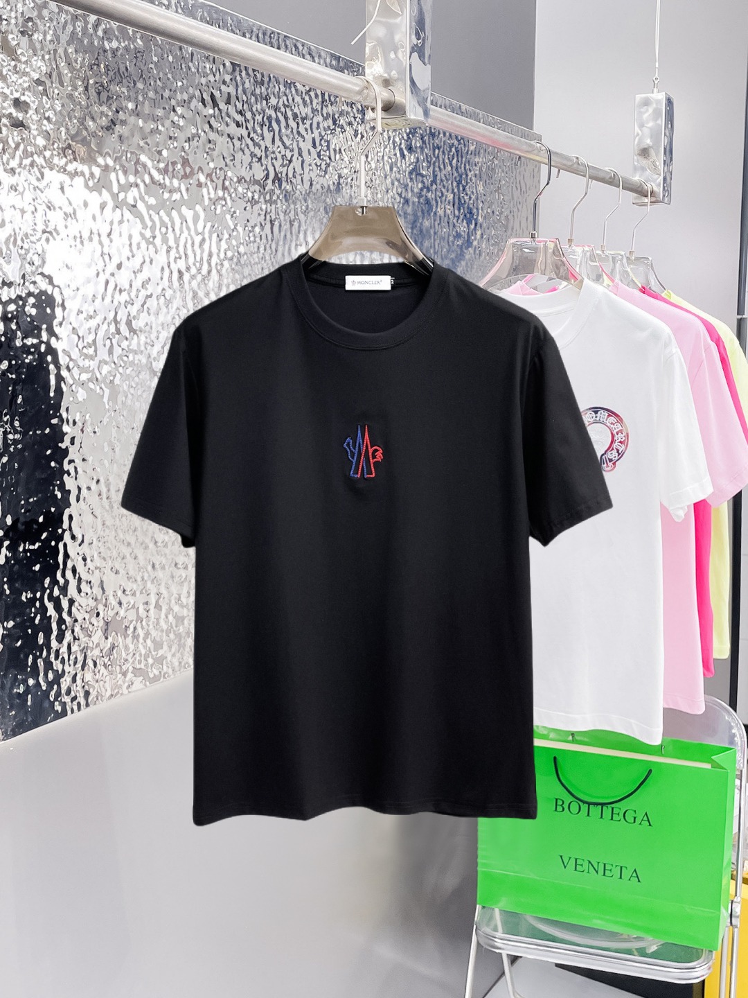 short sleeves