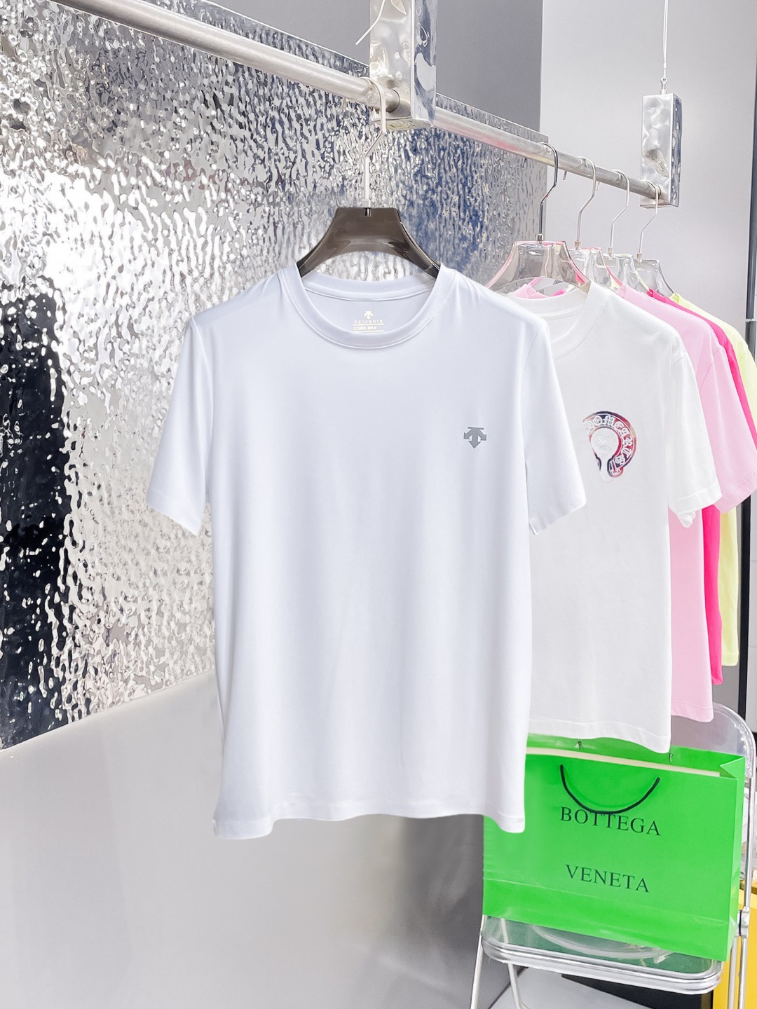 short sleeves