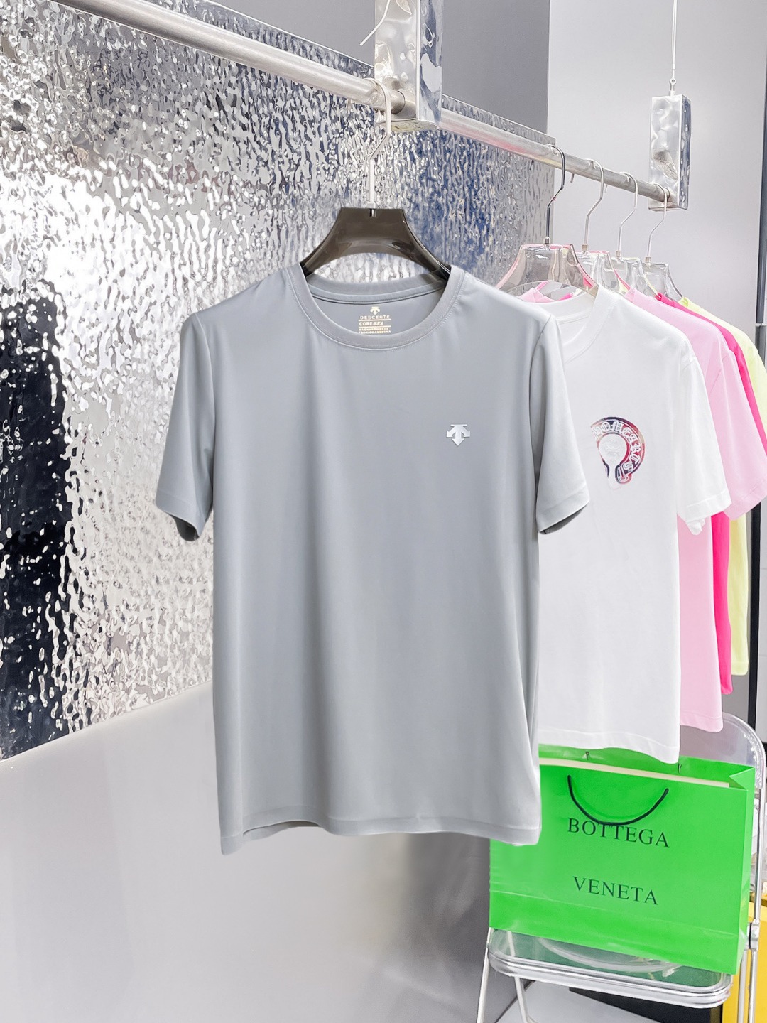 short sleeves
