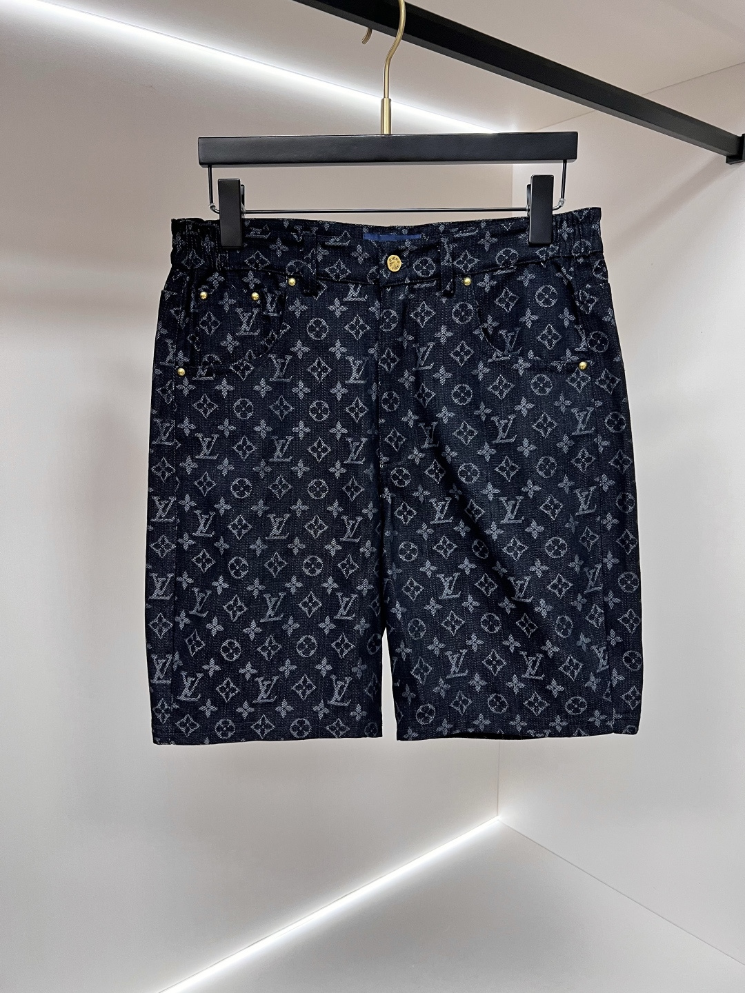 shorts Man