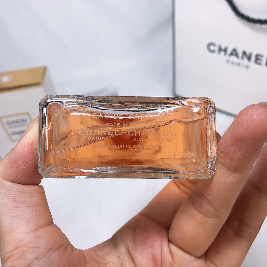 Chanel perfume
