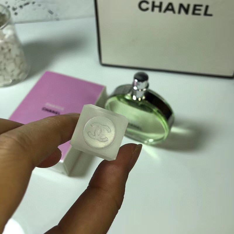 Chanel perfume