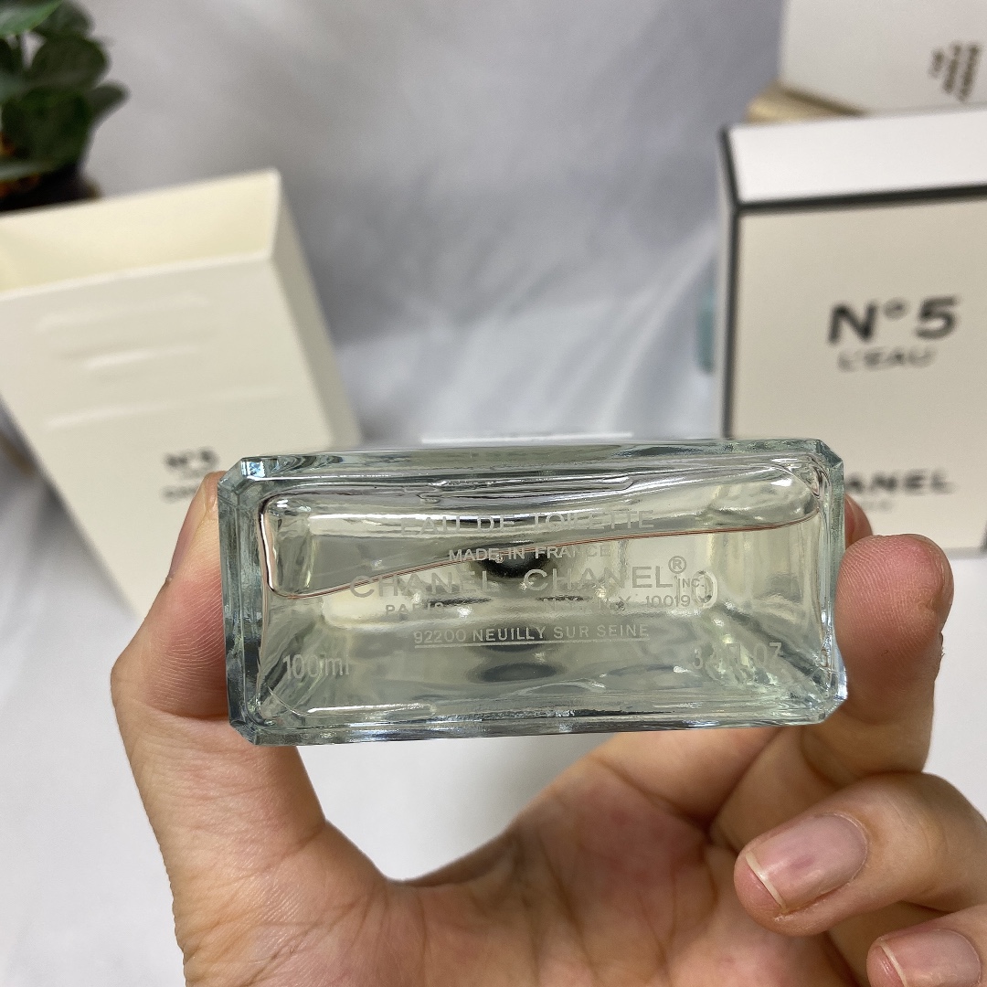 Chanel perfume
