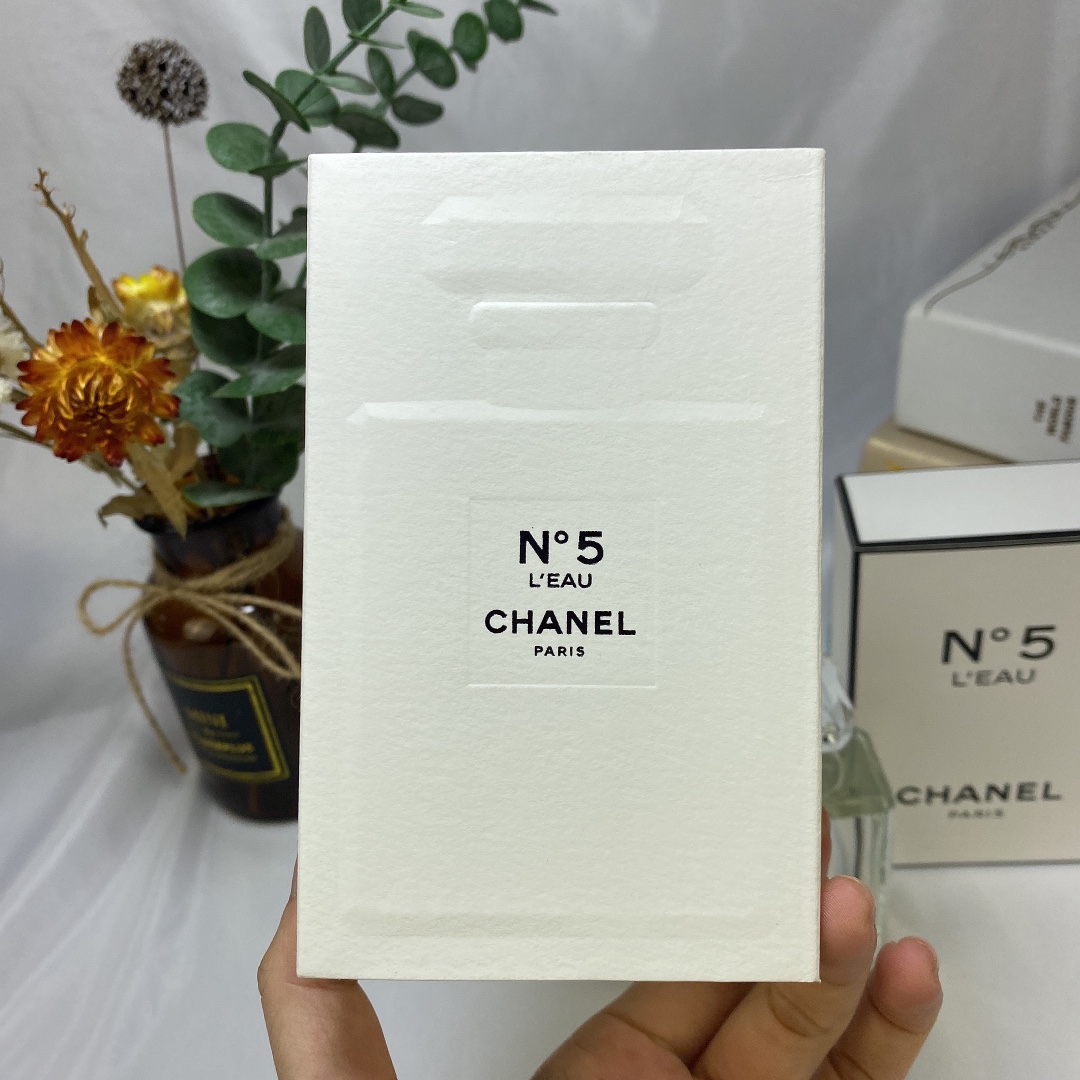 Chanel perfume