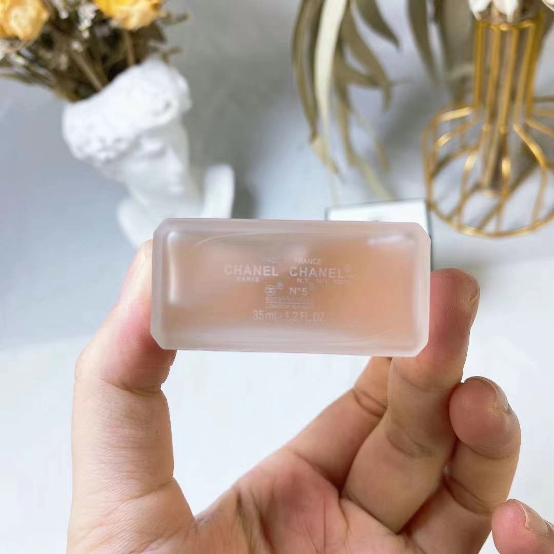 Chanel perfume