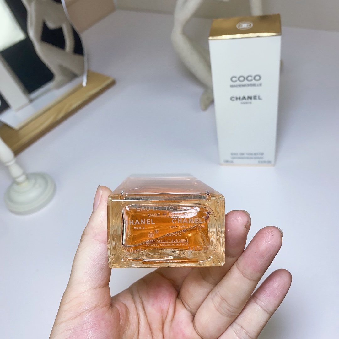 Chanel perfume