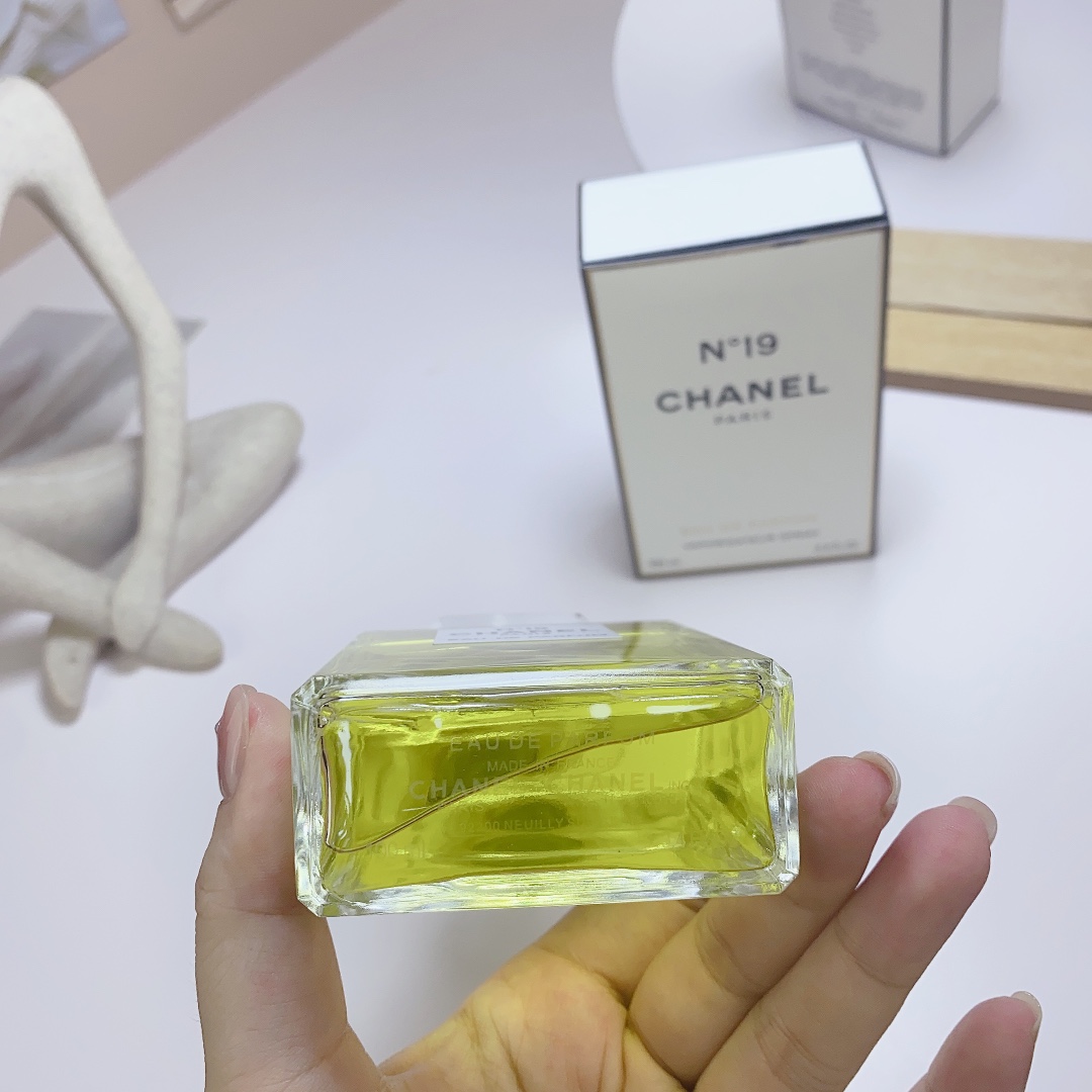 Chanel perfume