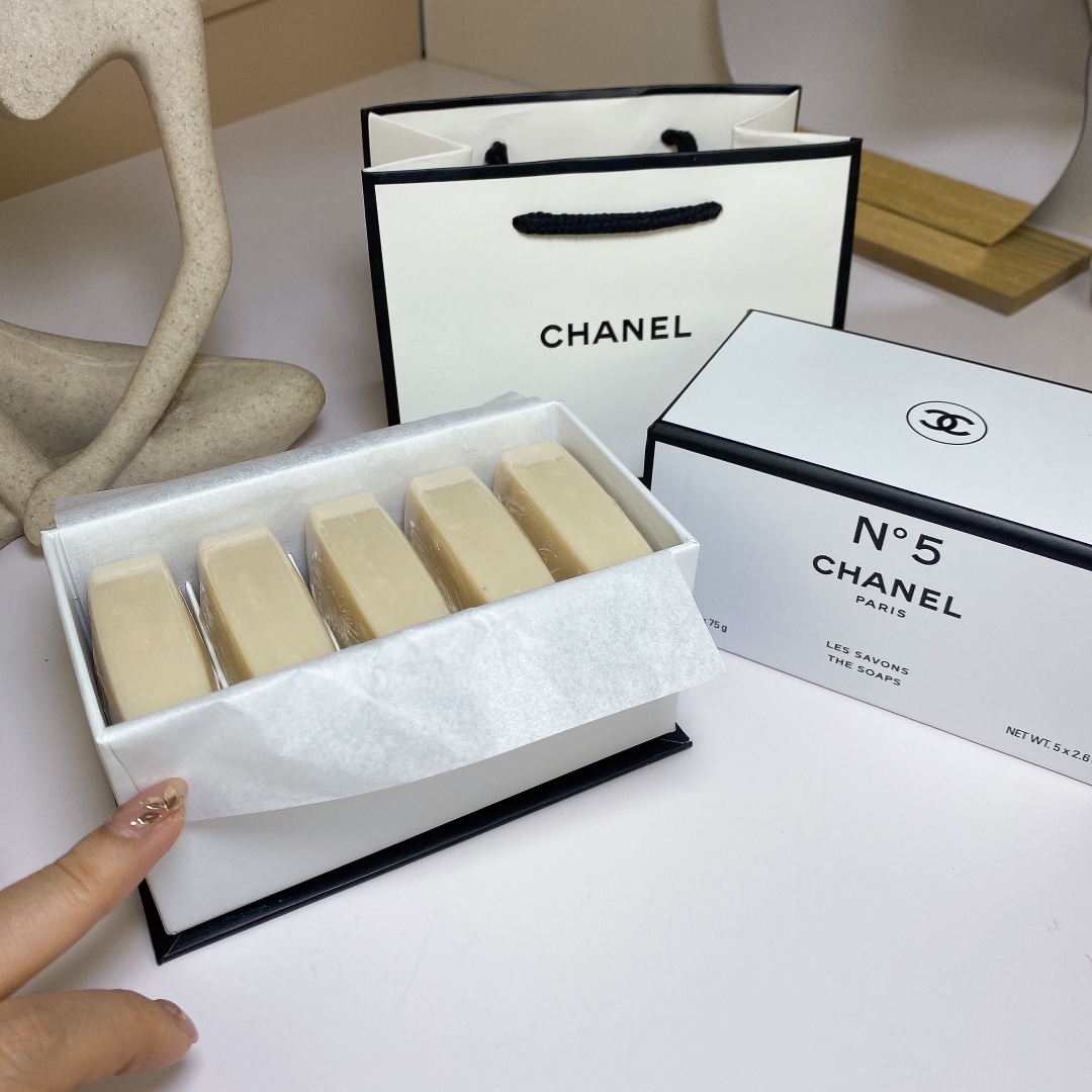 Chanel perfume