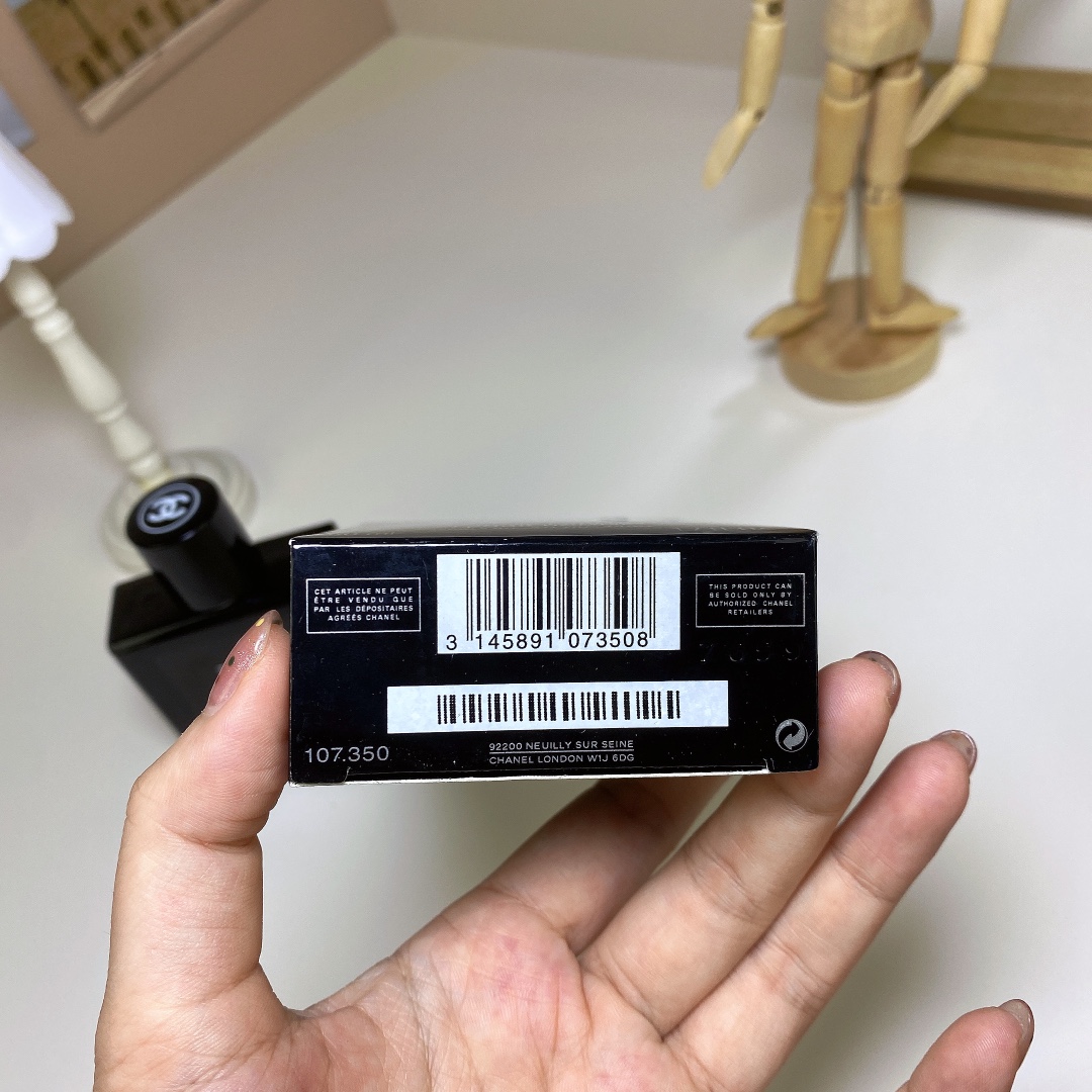Chanel perfume