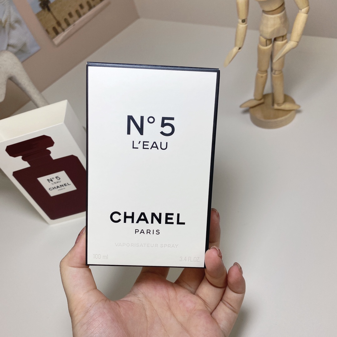 Chanel perfume