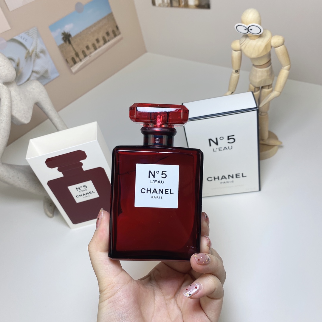 Chanel perfume
