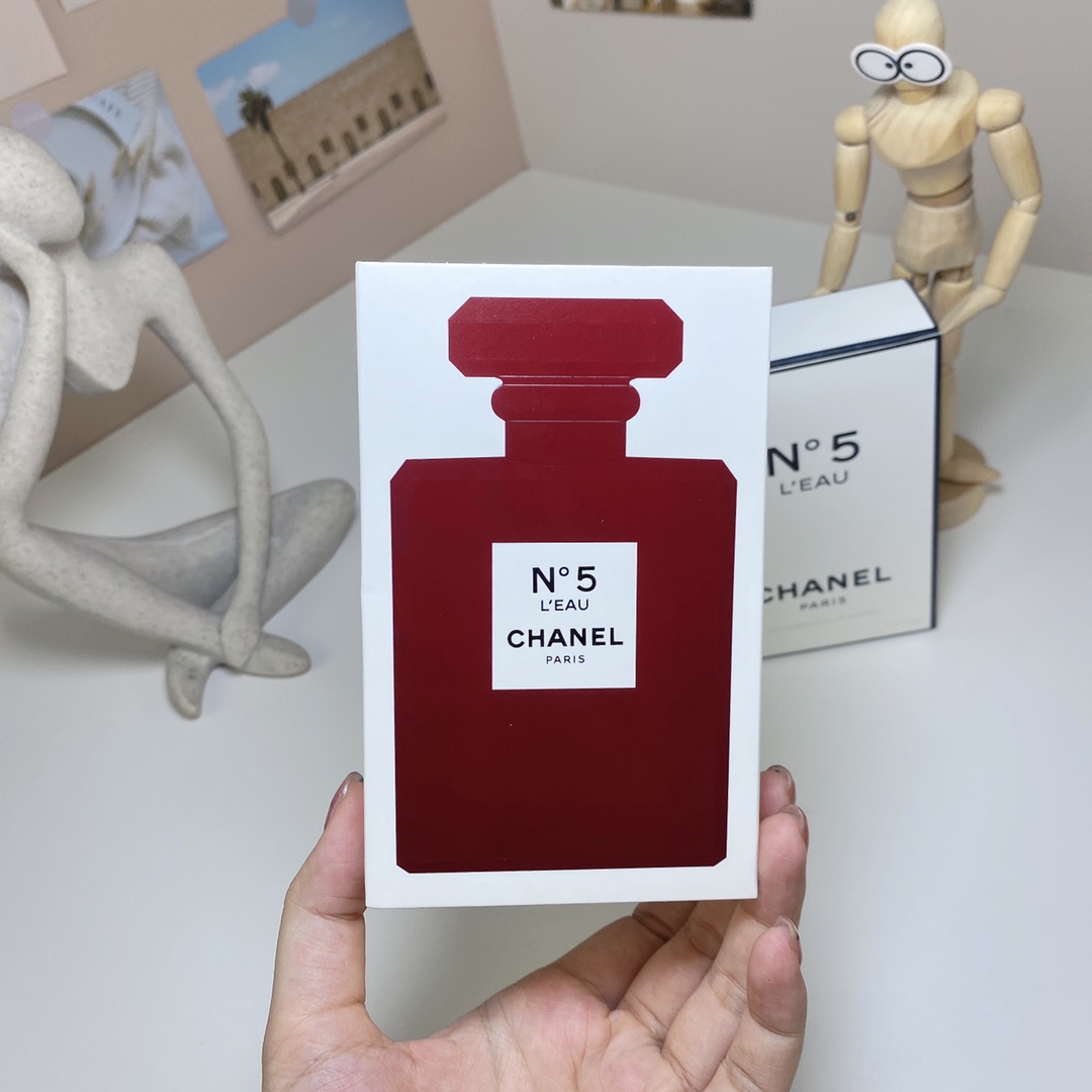 Chanel perfume