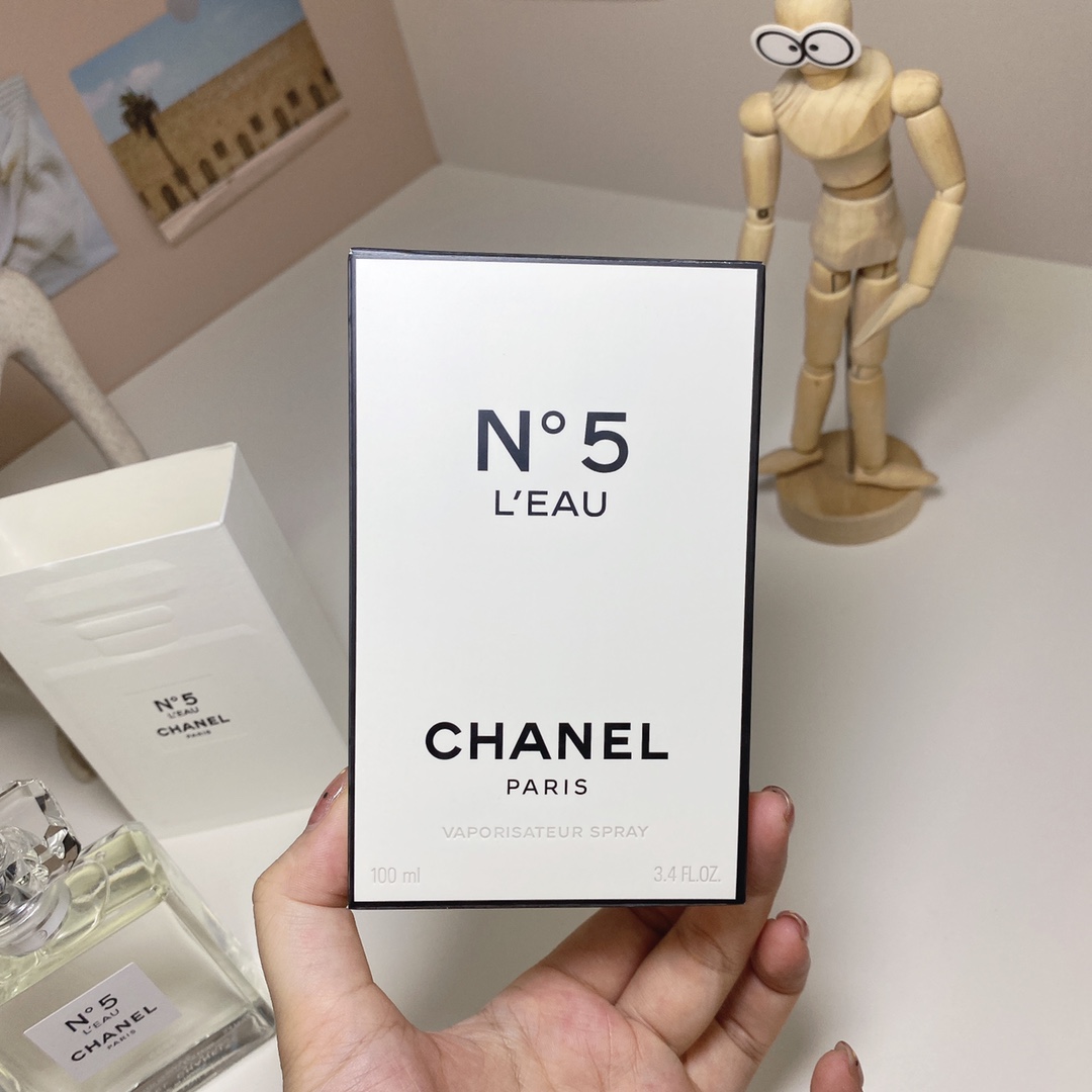 Chanel perfume