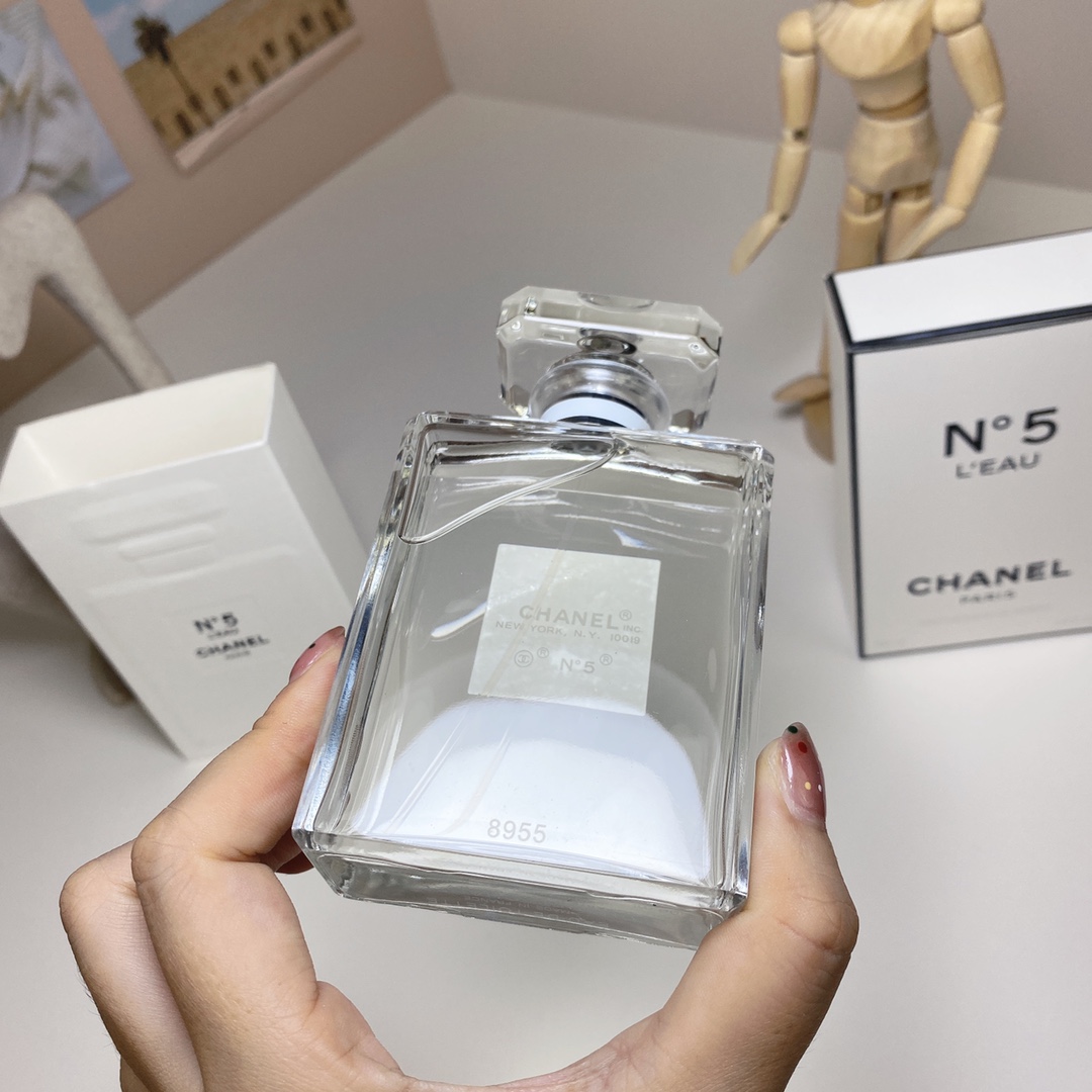 Chanel perfume