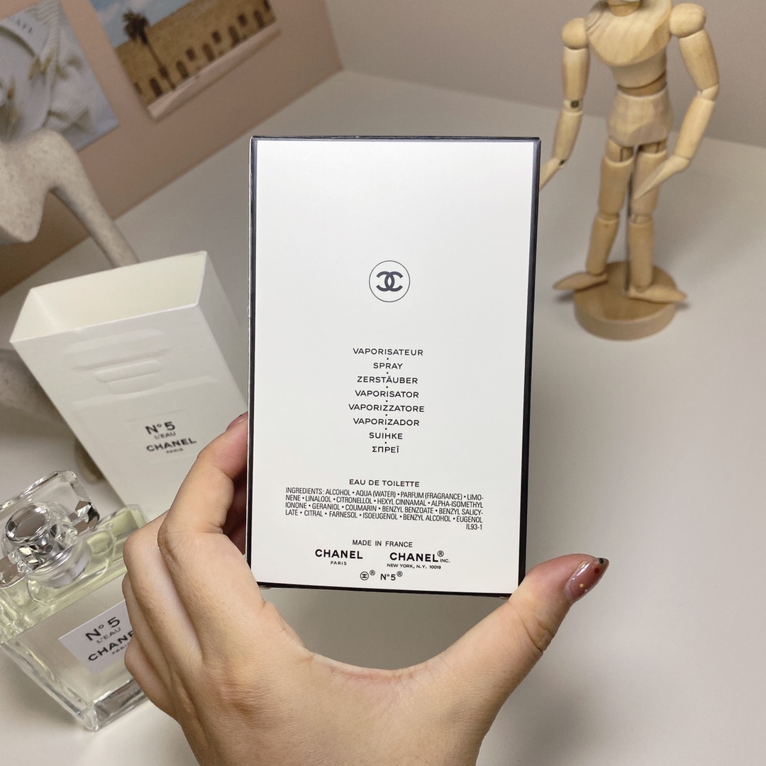 Chanel perfume