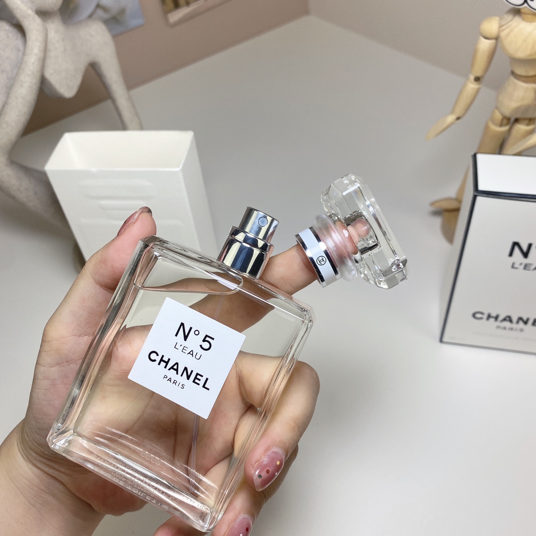 Chanel perfume