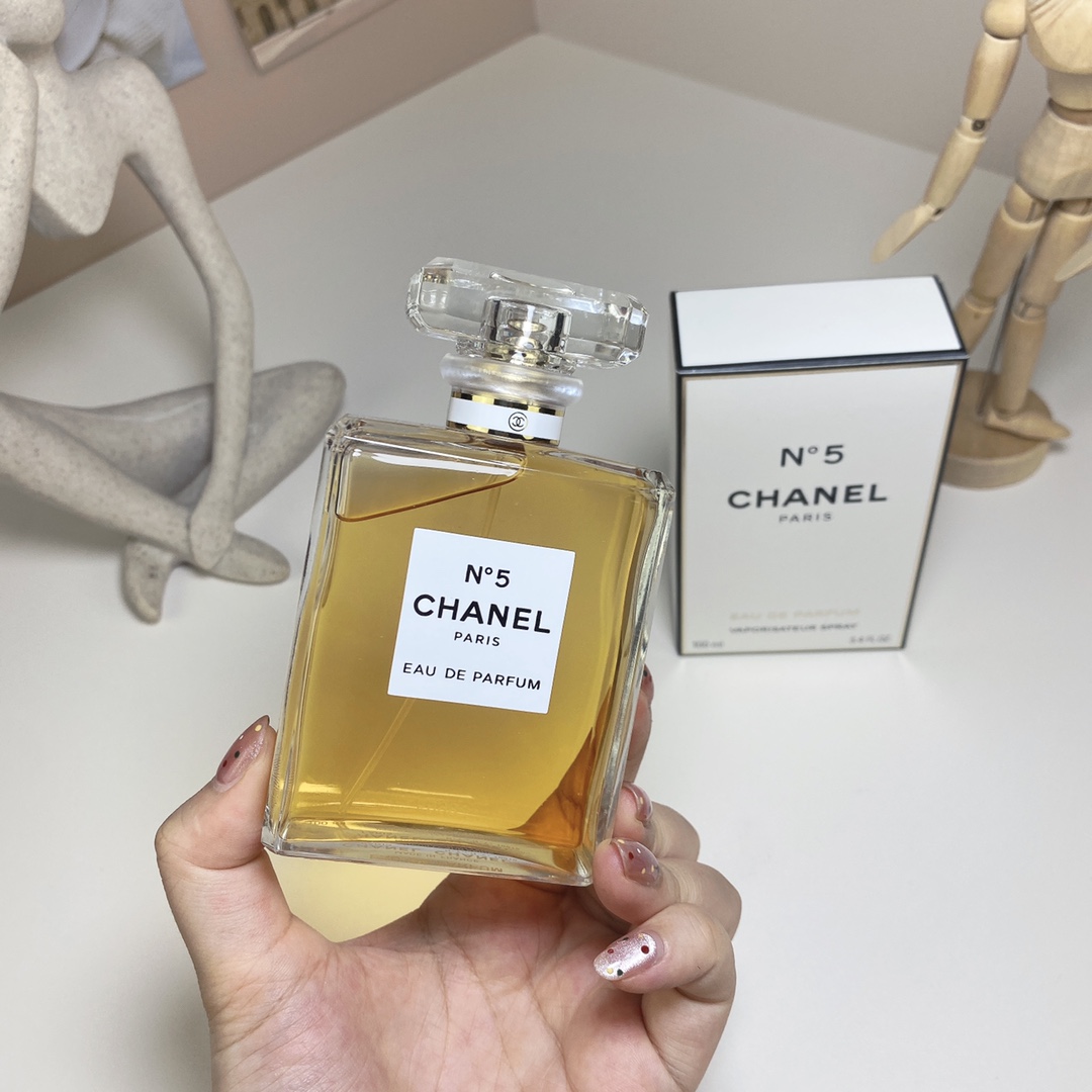 Chanel perfume