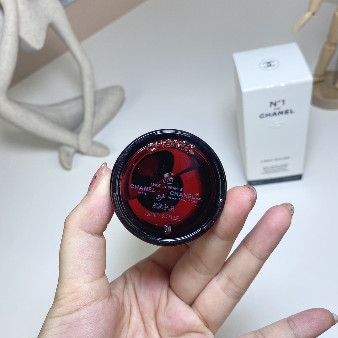 Chanel perfume