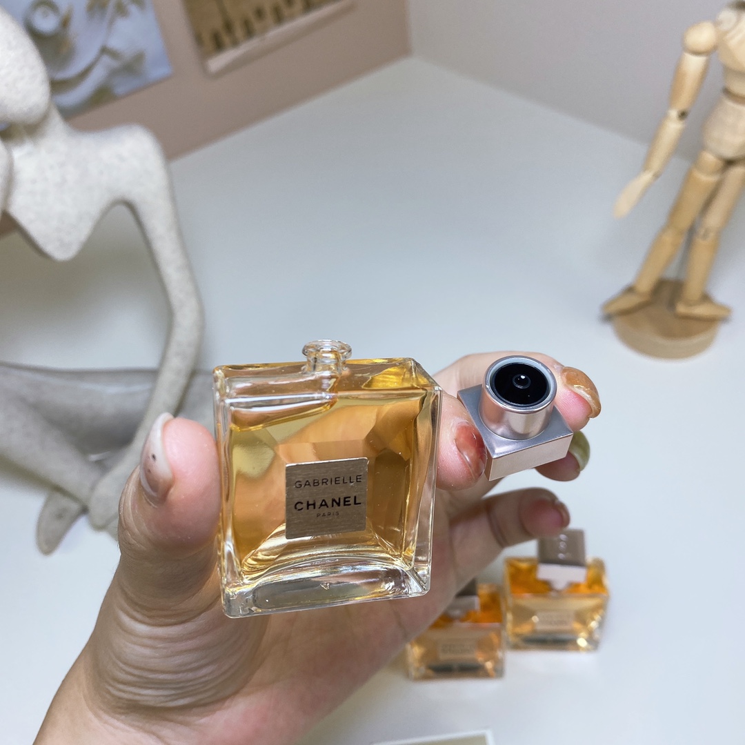 Chanel perfume