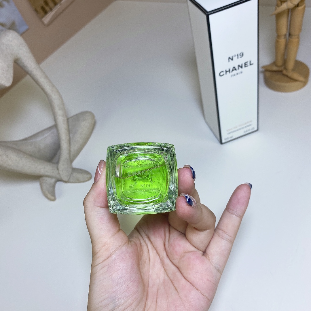 Chanel perfume