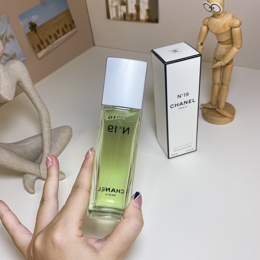 Chanel perfume