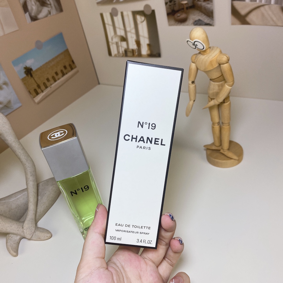 Chanel perfume
