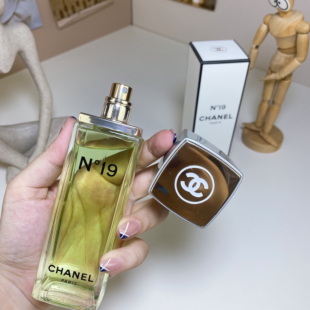 Chanel perfume