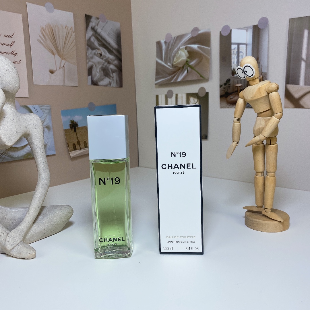 Chanel perfume