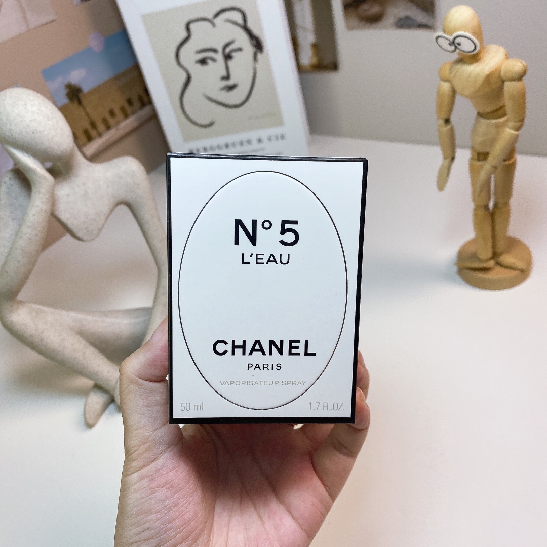Chanel perfume