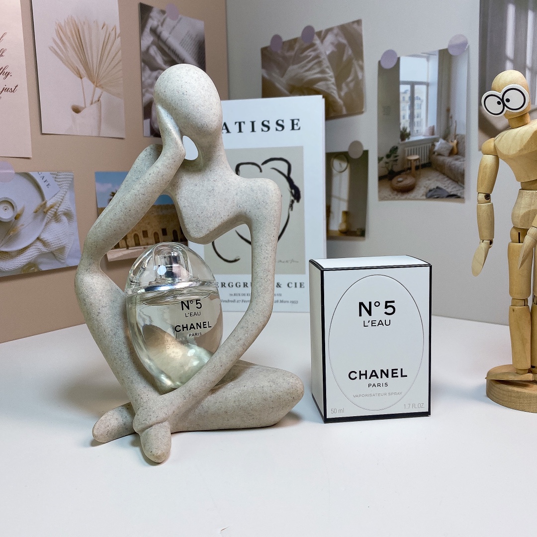 Chanel perfume