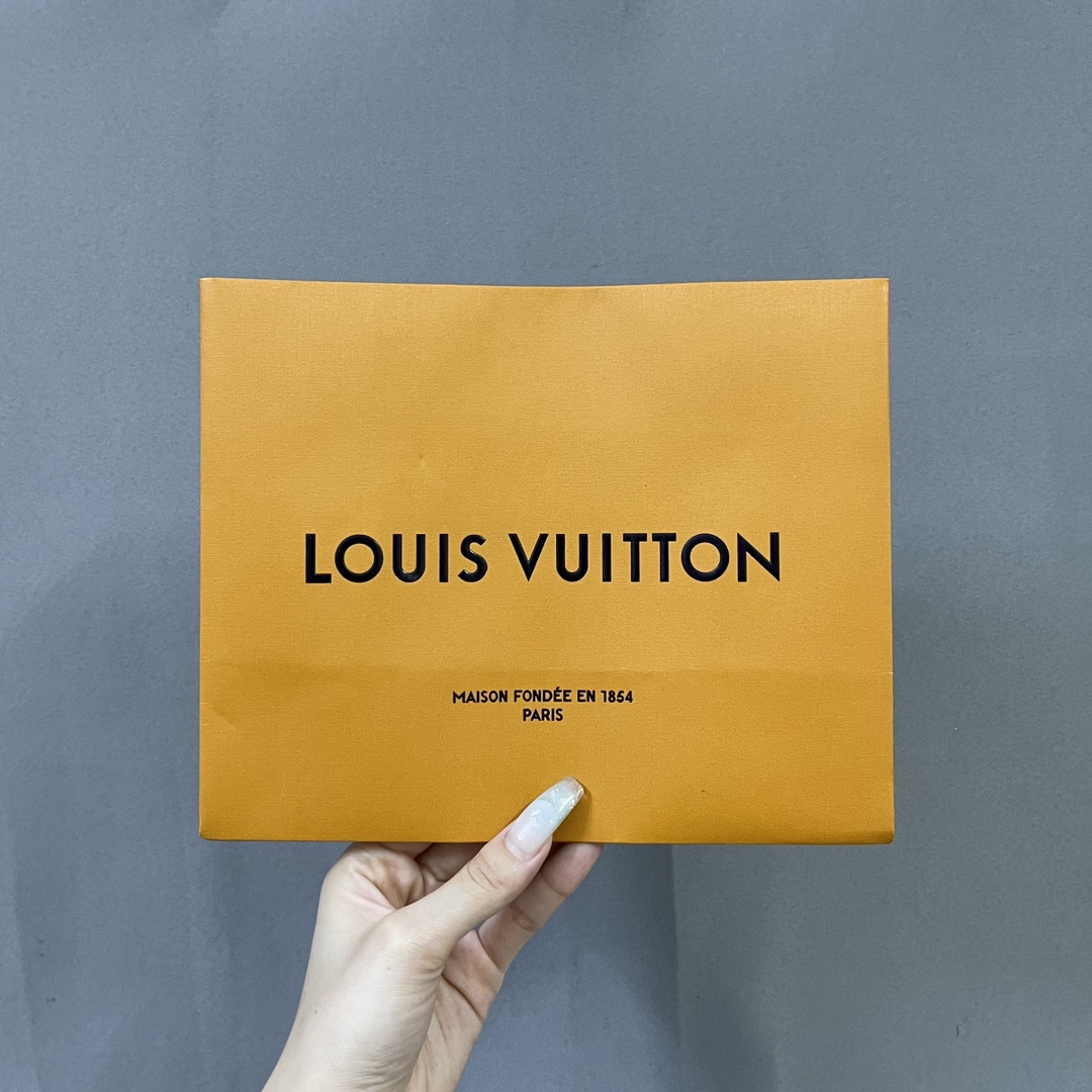 LV perfume