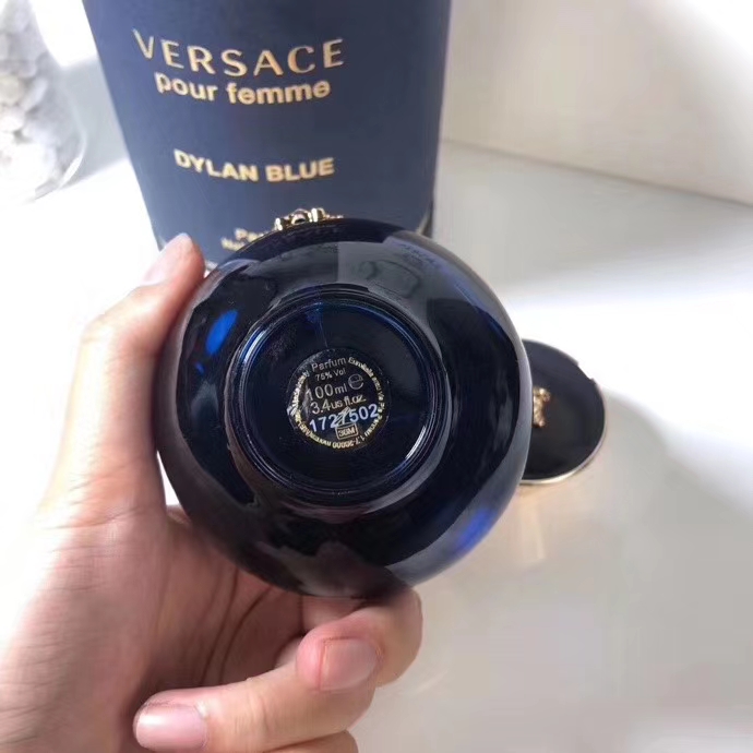 Versace perfume