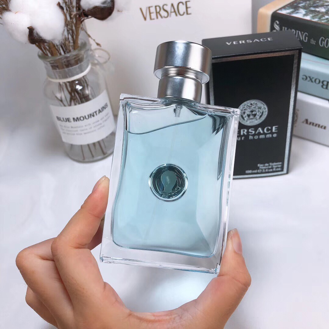 Versace perfume