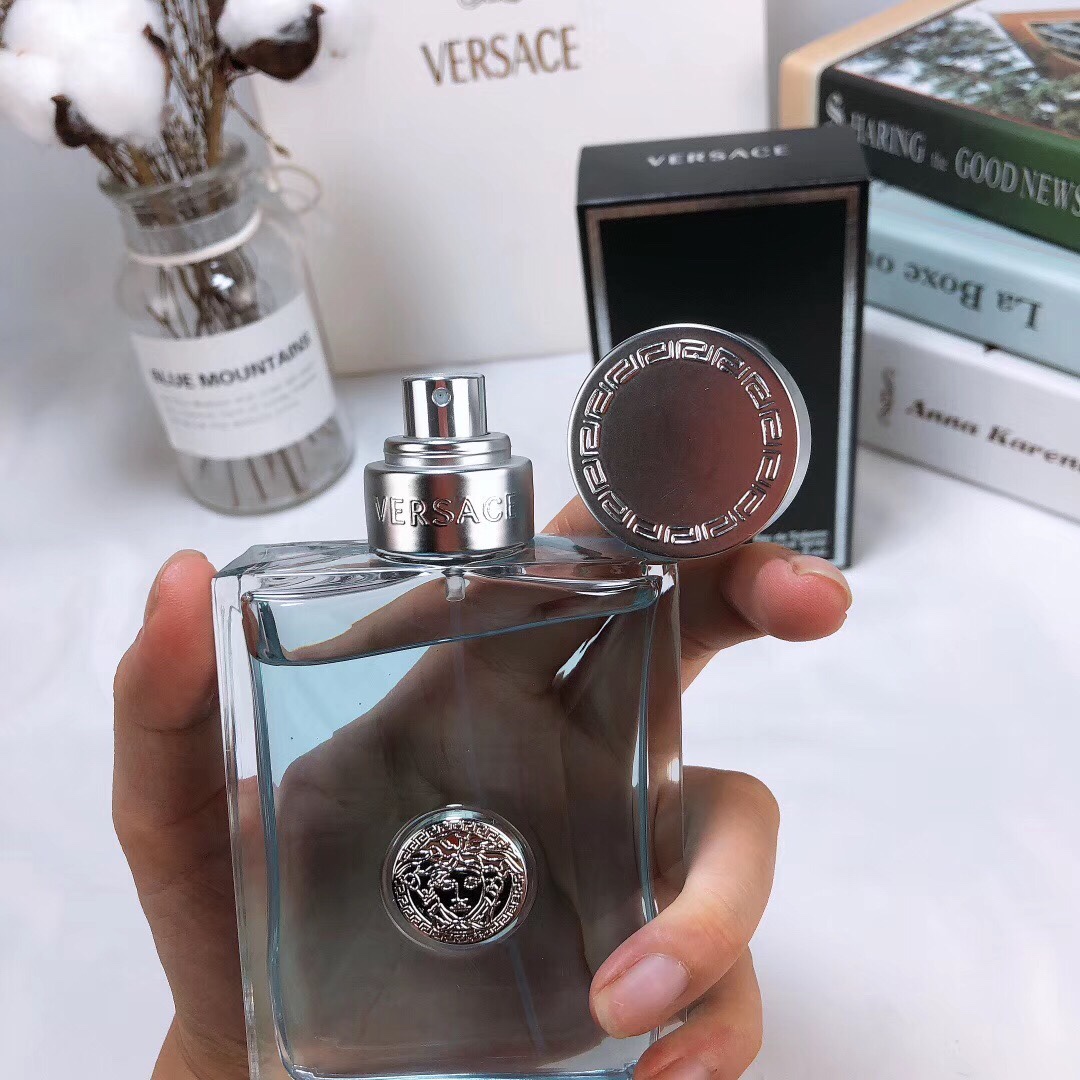 Versace perfume