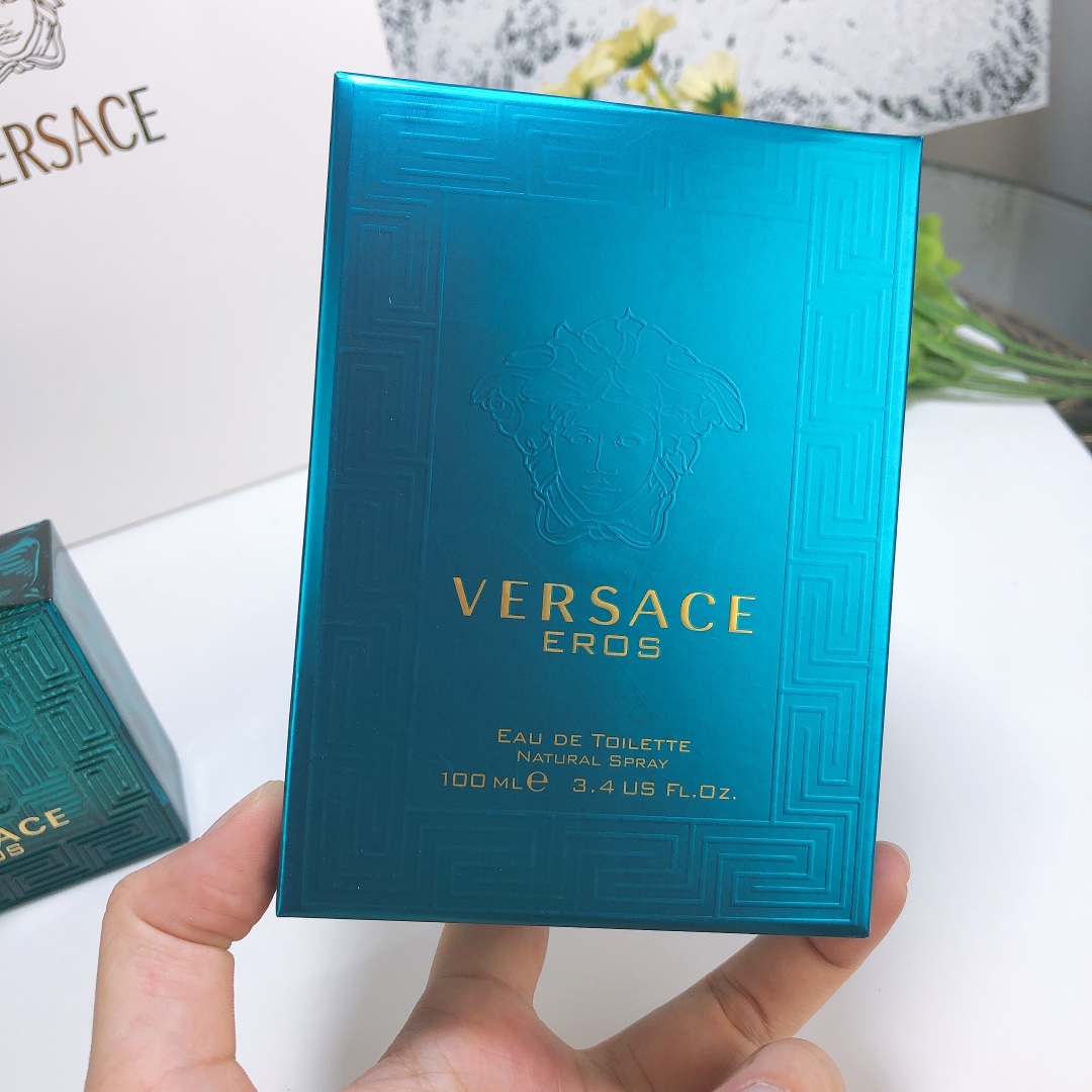Versace perfume