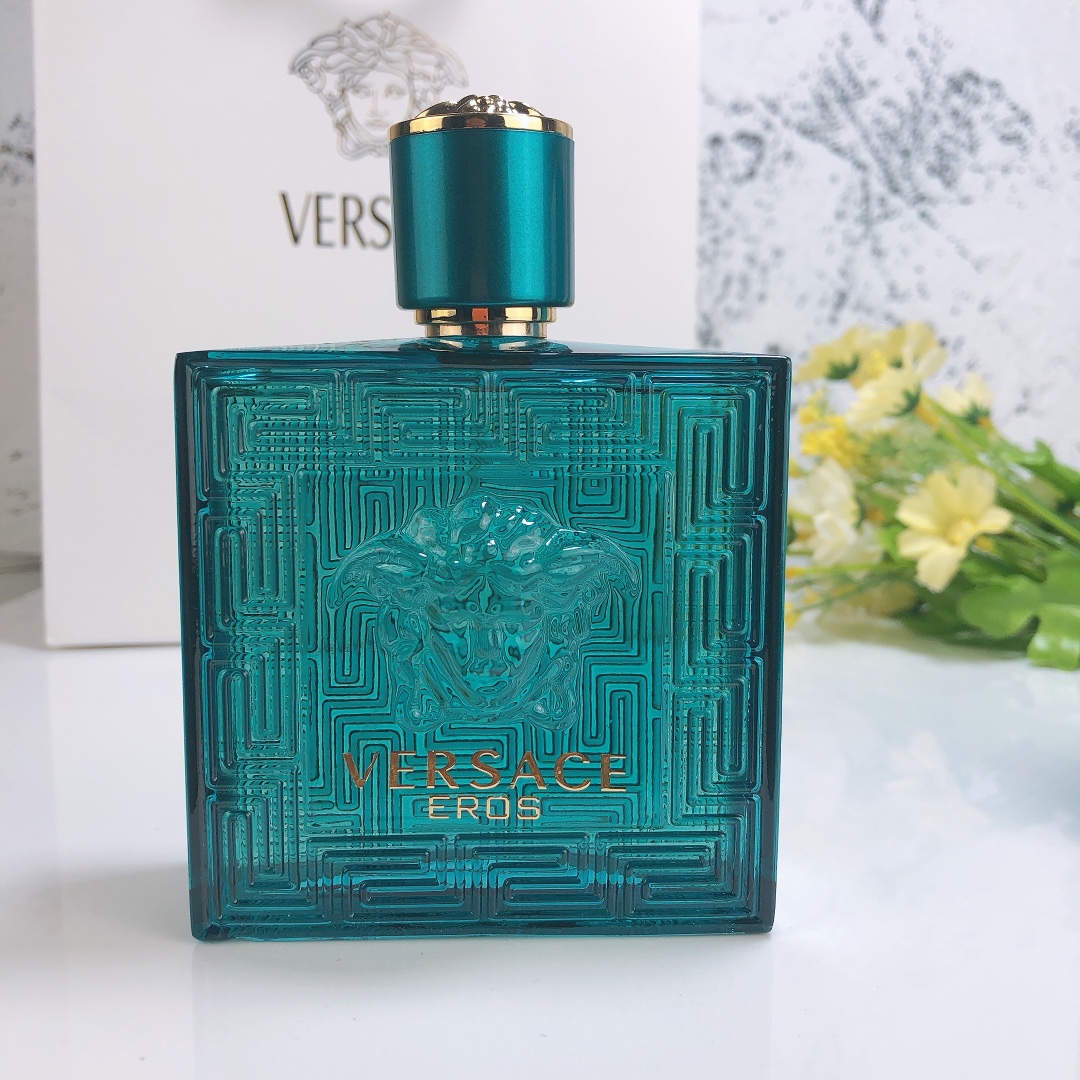 Versace perfume